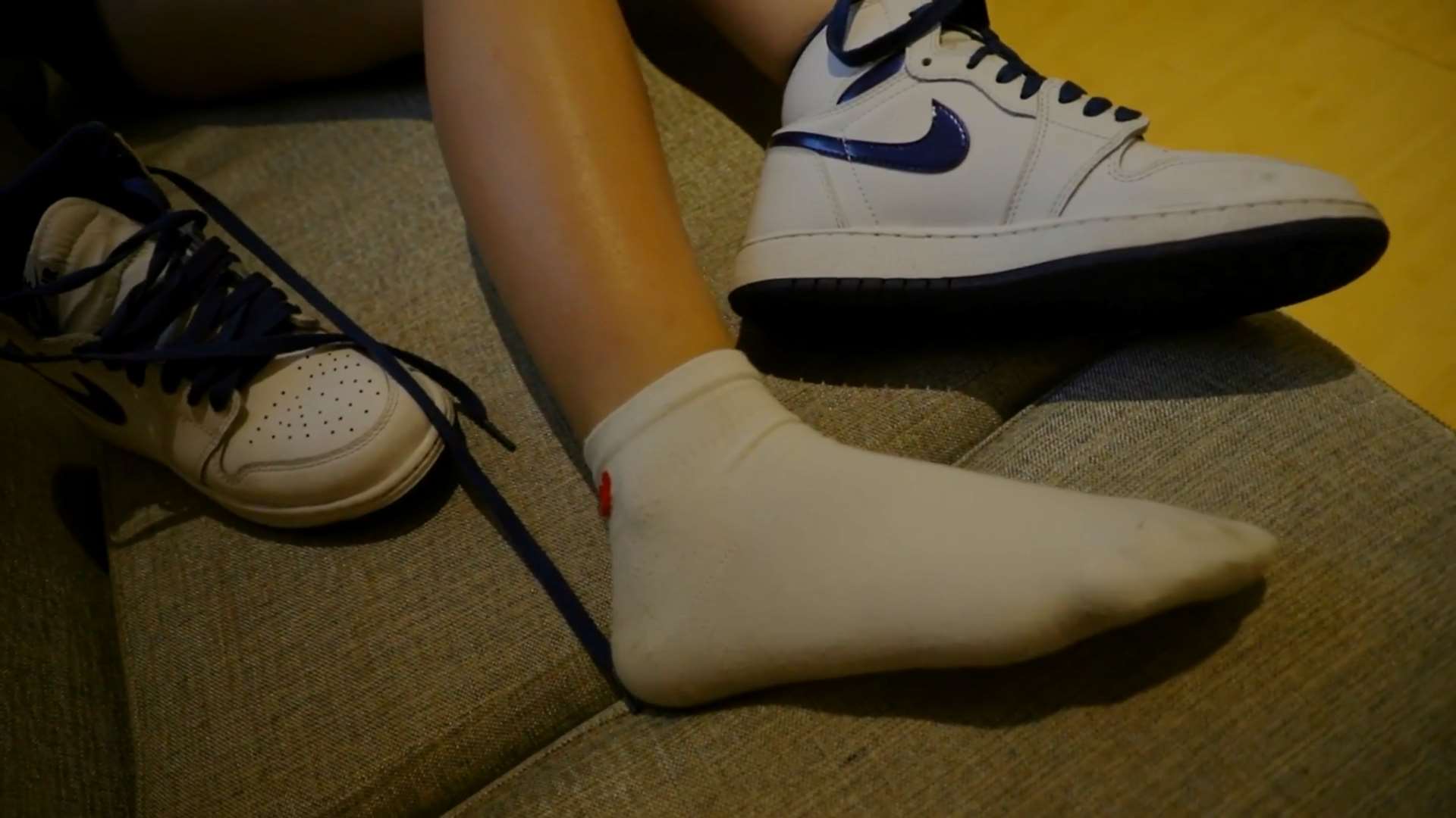 《[视频]学姐板鞋の脱棉袜》作品图