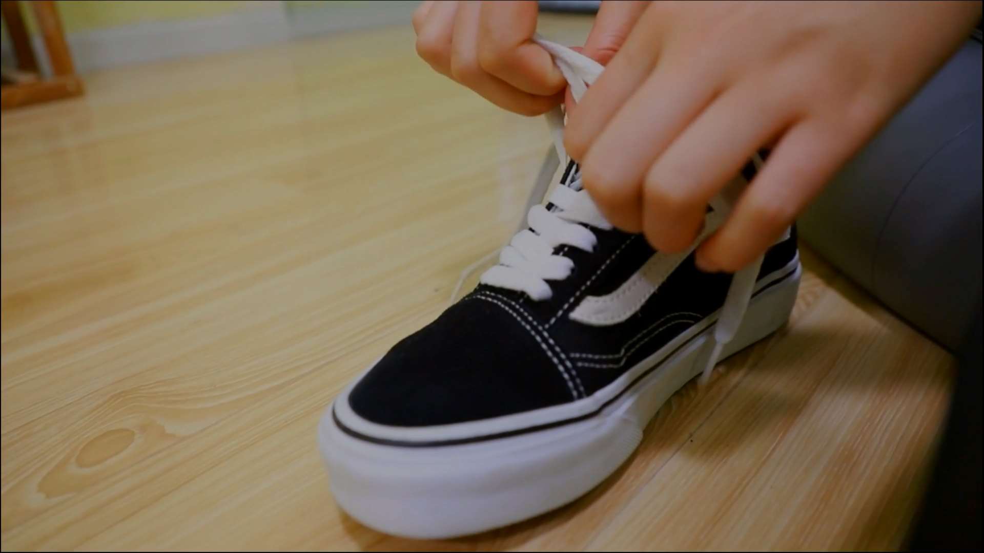 《[视频]挠学姐黑丝脚丫》作品图