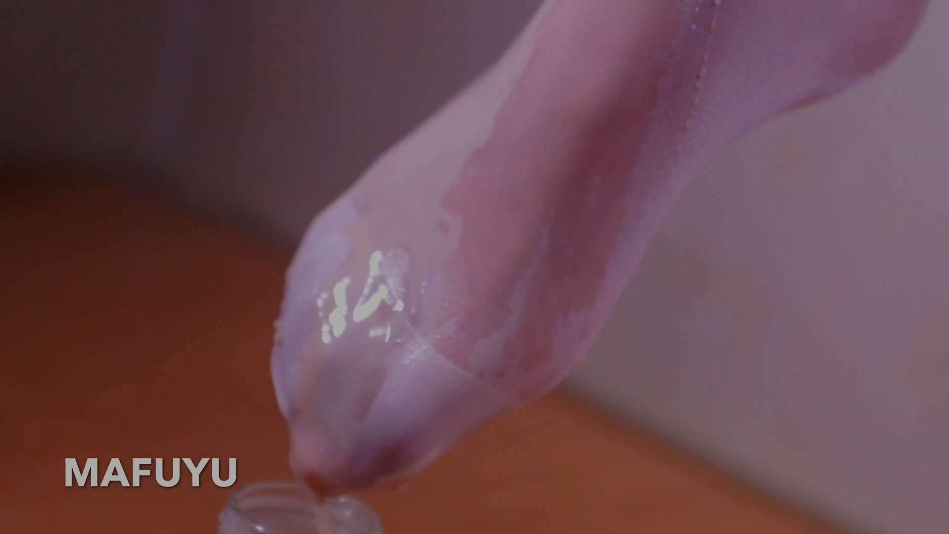 《[视频]丝袜配奶茶》作品图