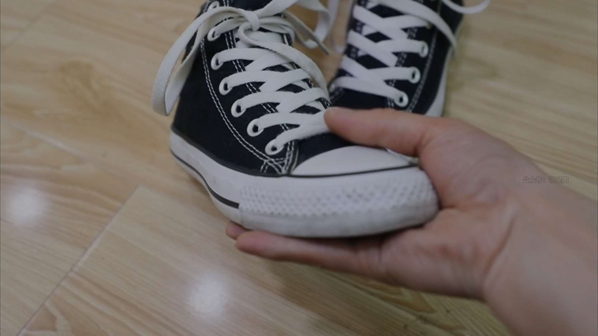 《[视频]小姐姐帆布鞋の船袜脚》作品图