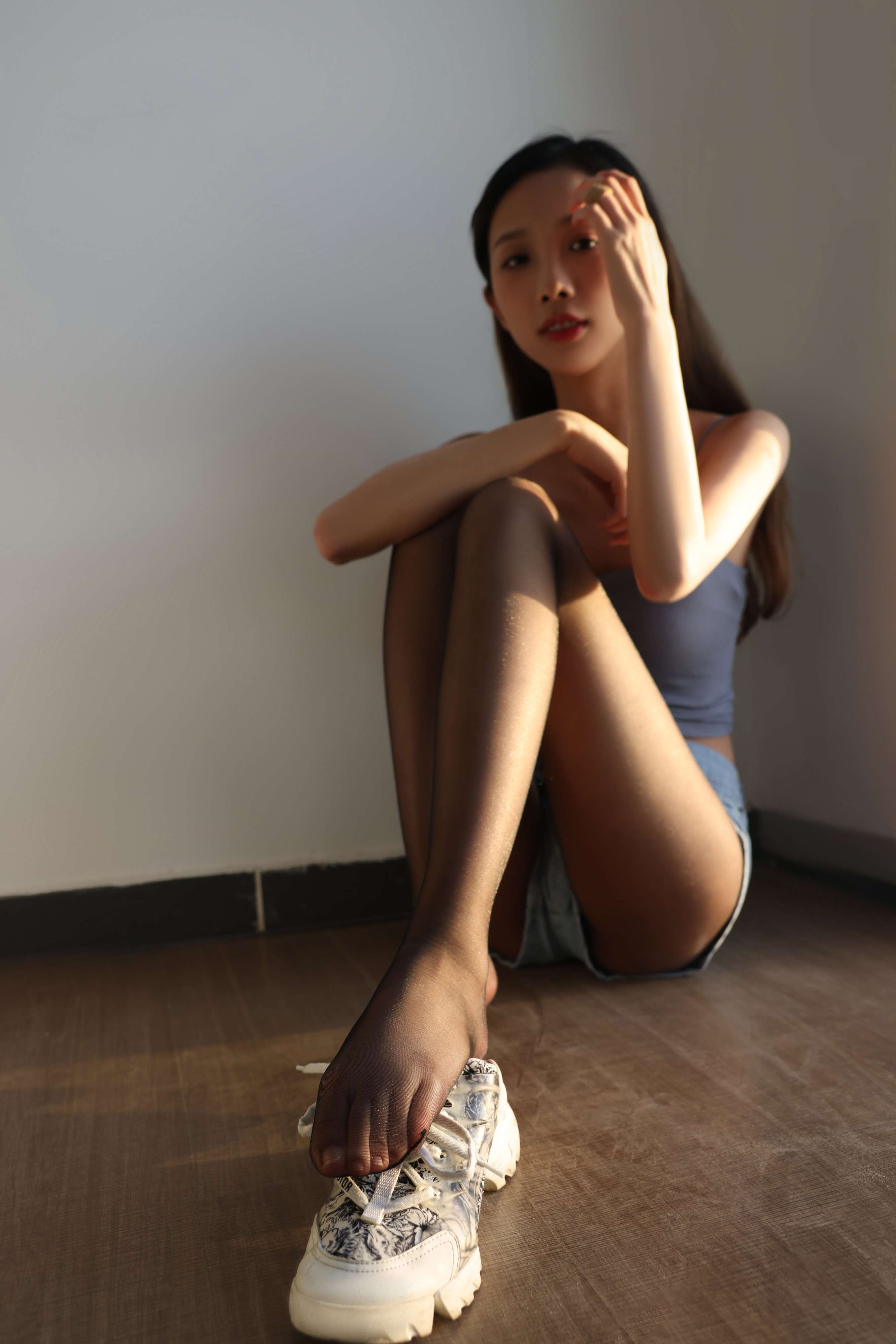 《筱筱热裤牛仔の黑丝》作品图