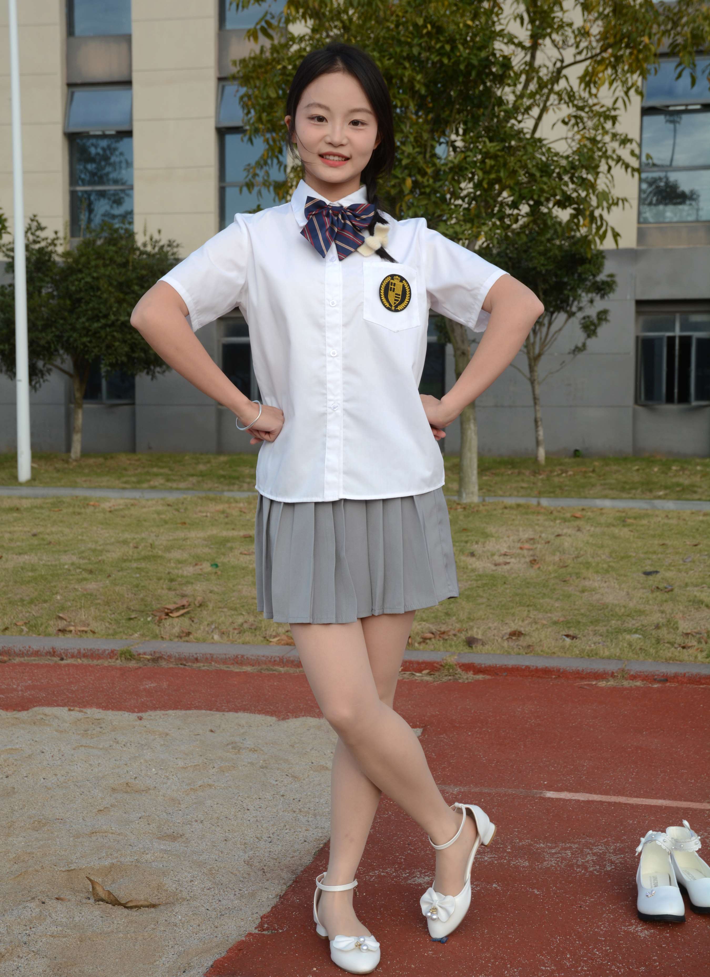 《双双-秋季玩沙》作品图