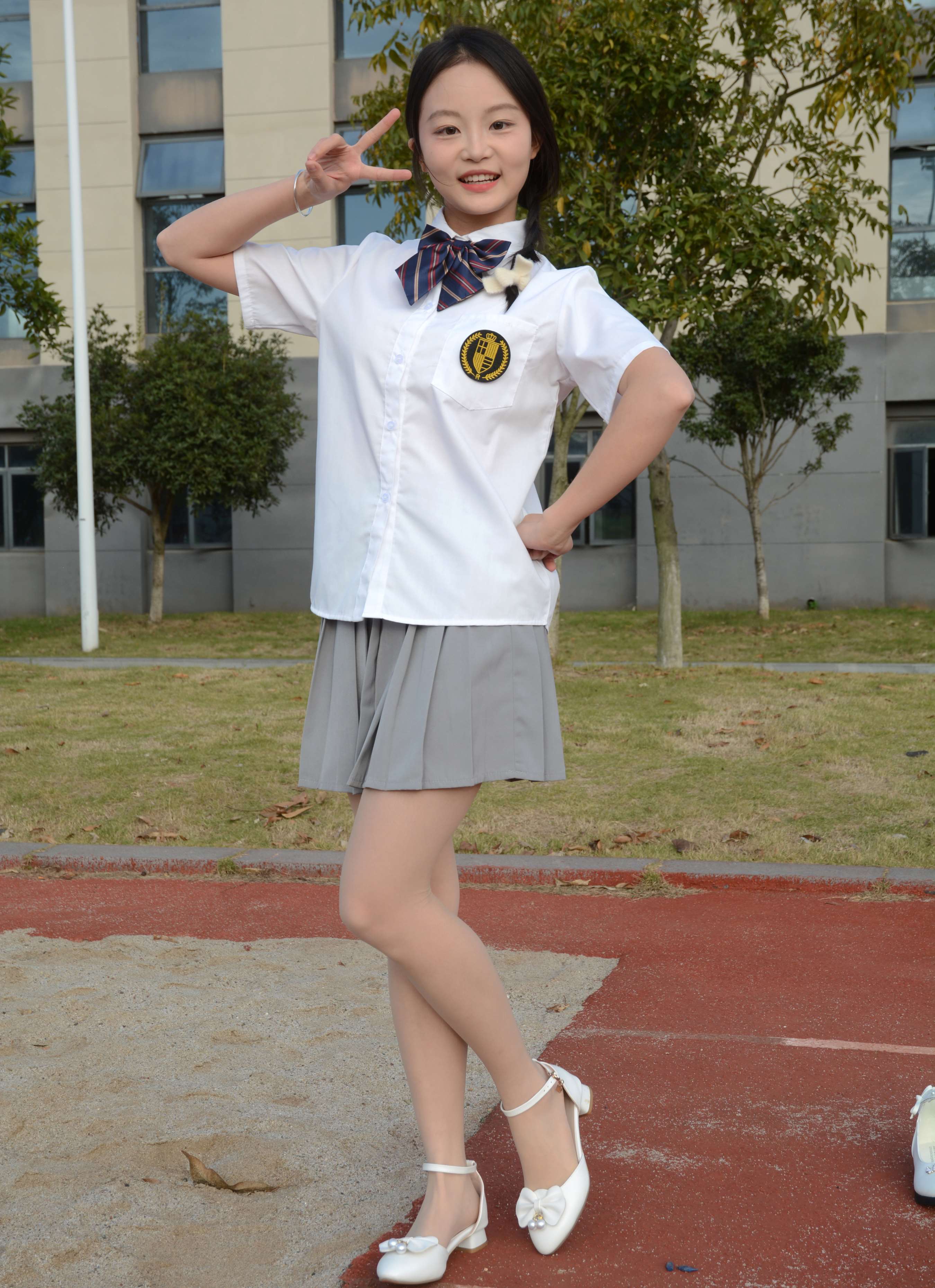 《双双-秋季玩沙》作品图