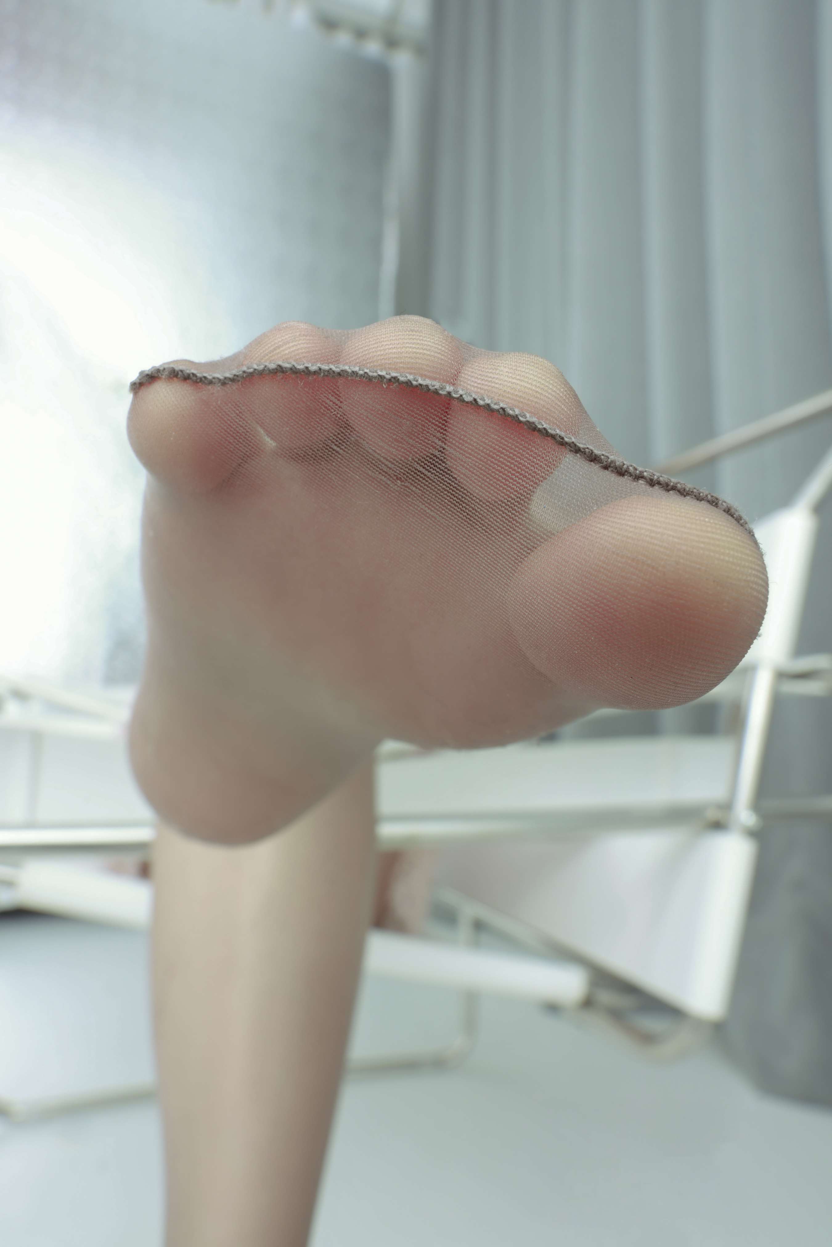 《江江高跟の灰丝》作品图