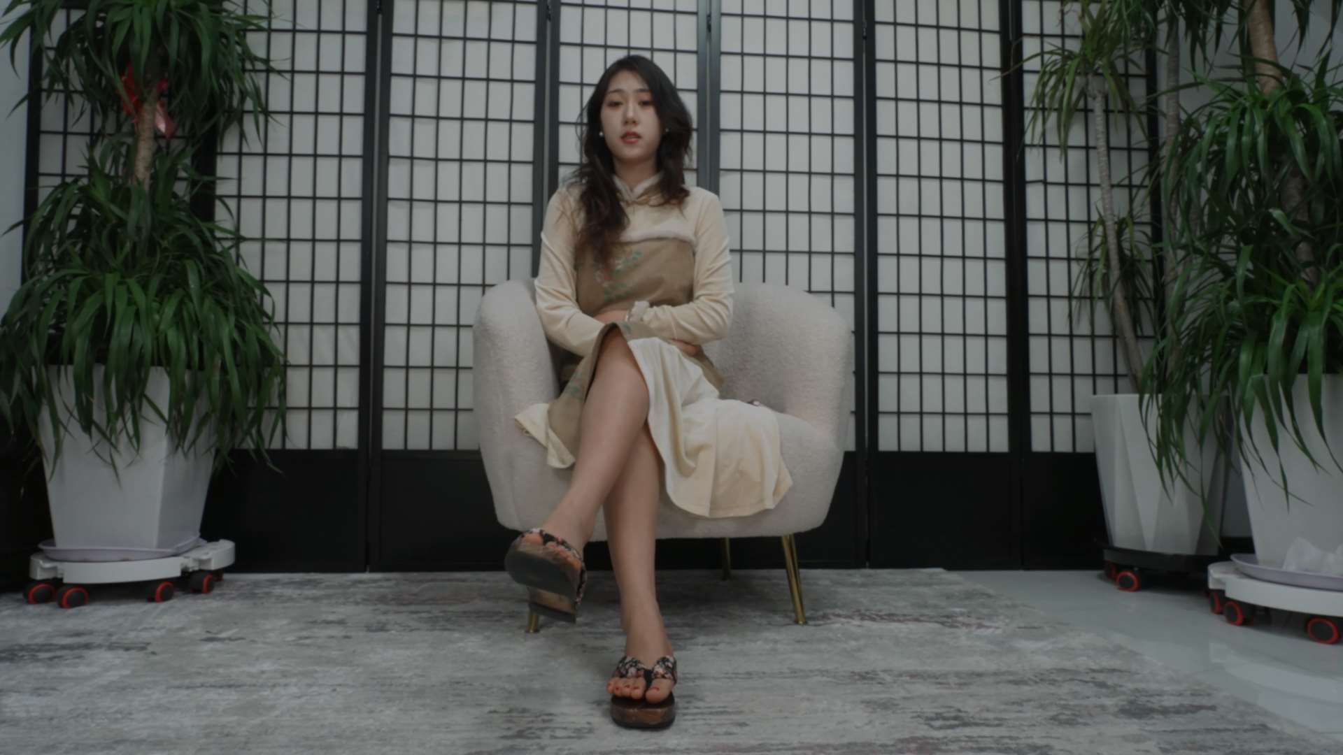 《[寄卖视频]A&F-女学生小乐展示了她性感的脚》作品图