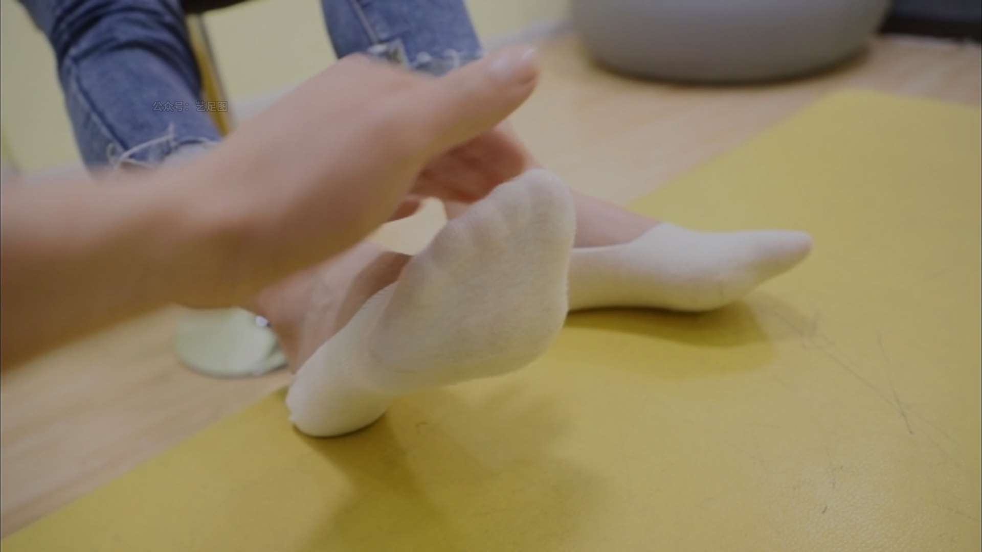 《[视频]牛仔运动鞋の船袜脚丫》作品图