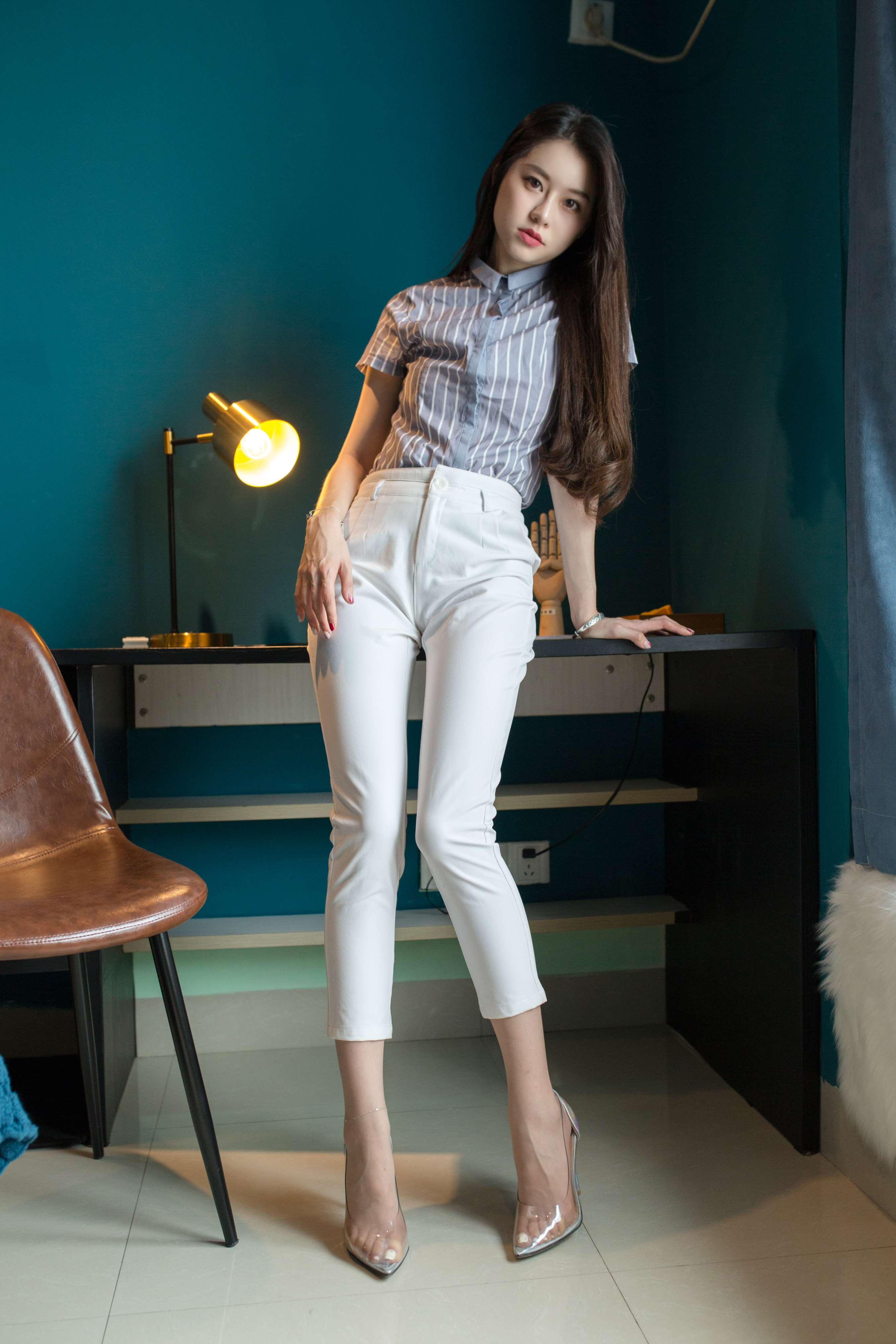 《学姐高跟の肉丝》作品图