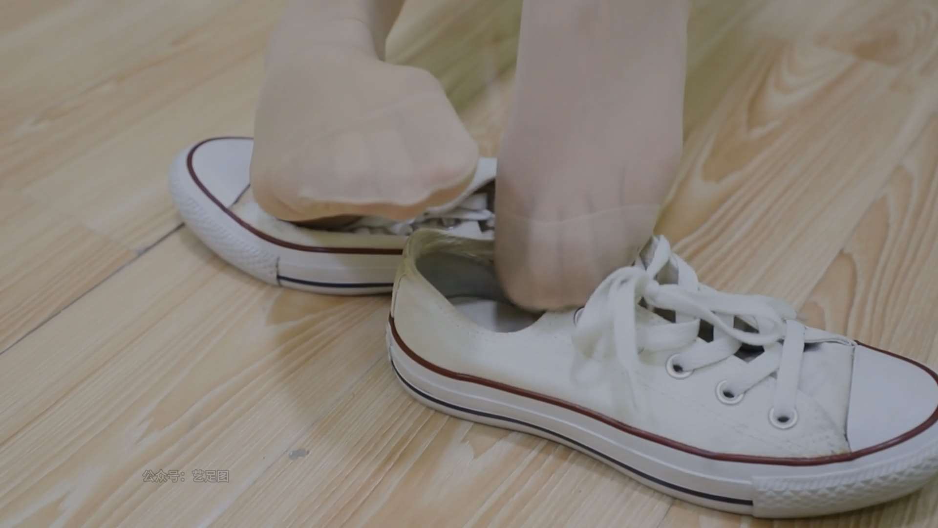 《[视频]少女帆布鞋の短丝》作品图
