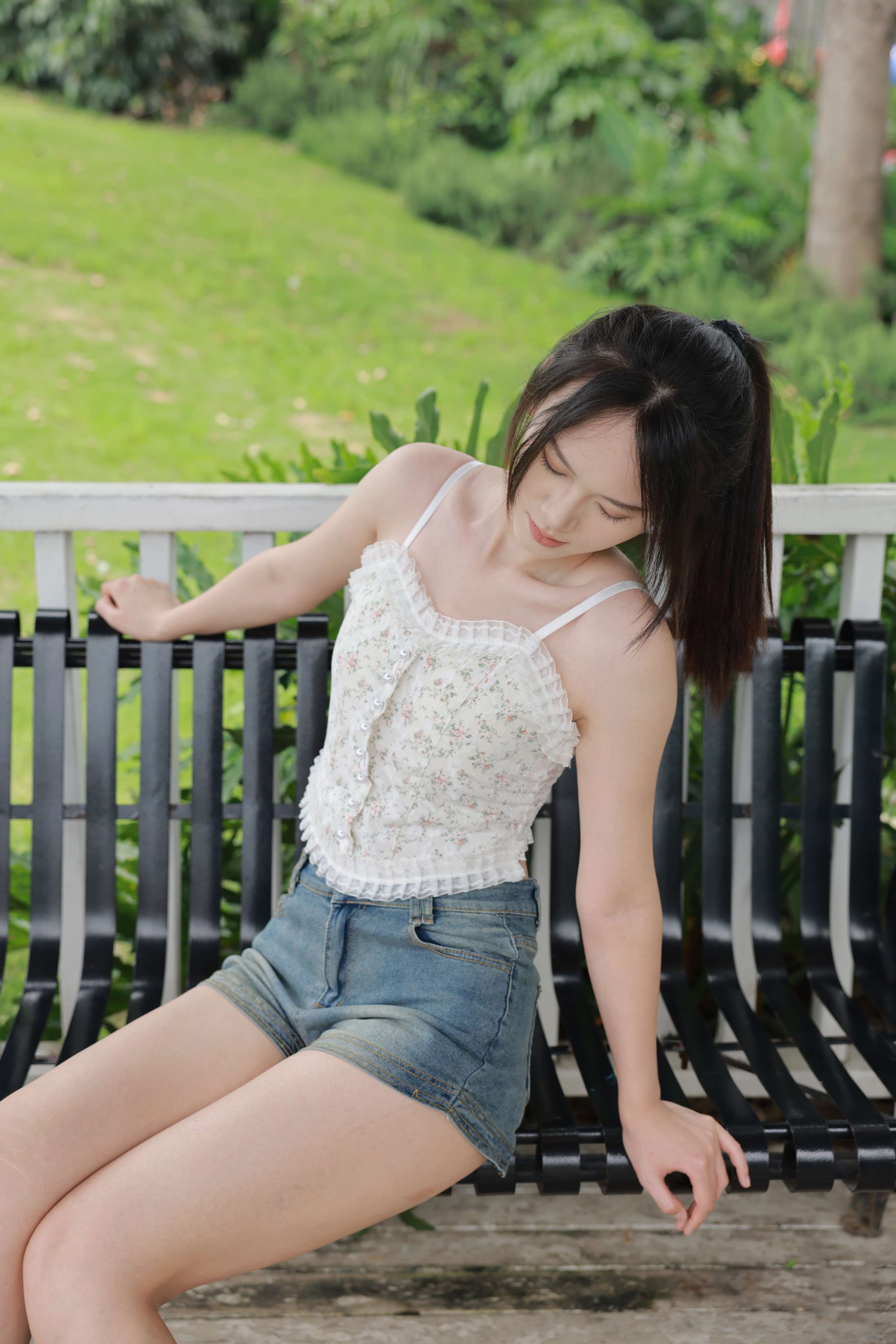 《梦瑶不穿袜》作品图