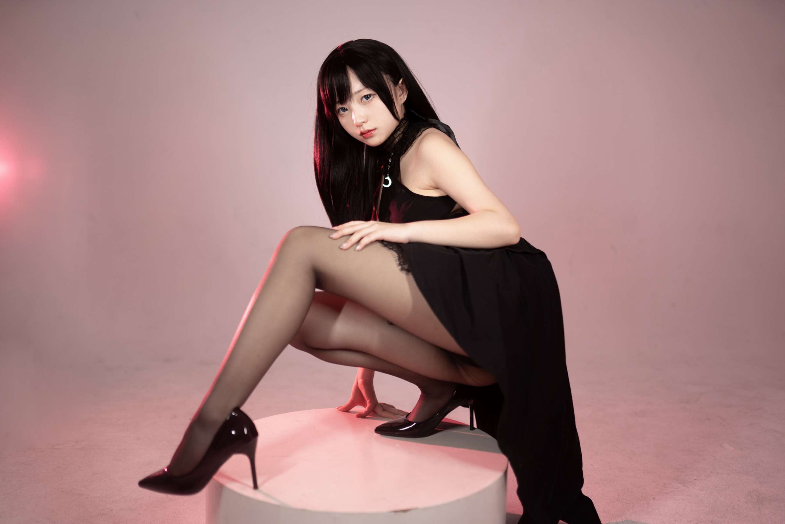 《花铃-黑丝燕尾礼服》作品图