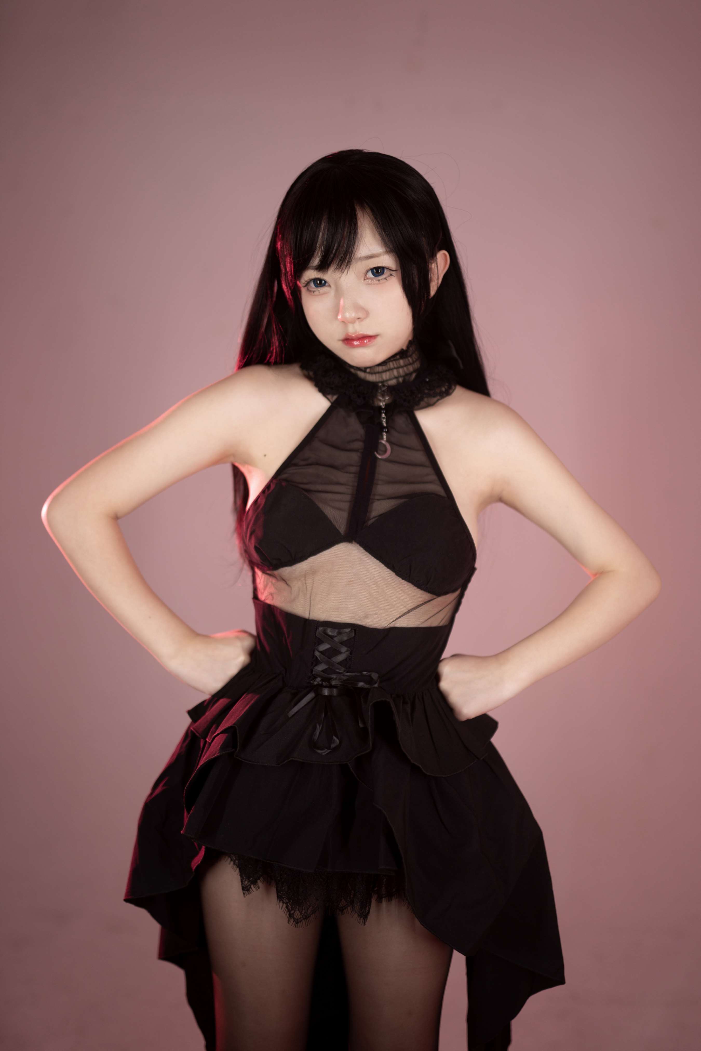 《花铃-黑丝燕尾礼服》作品图