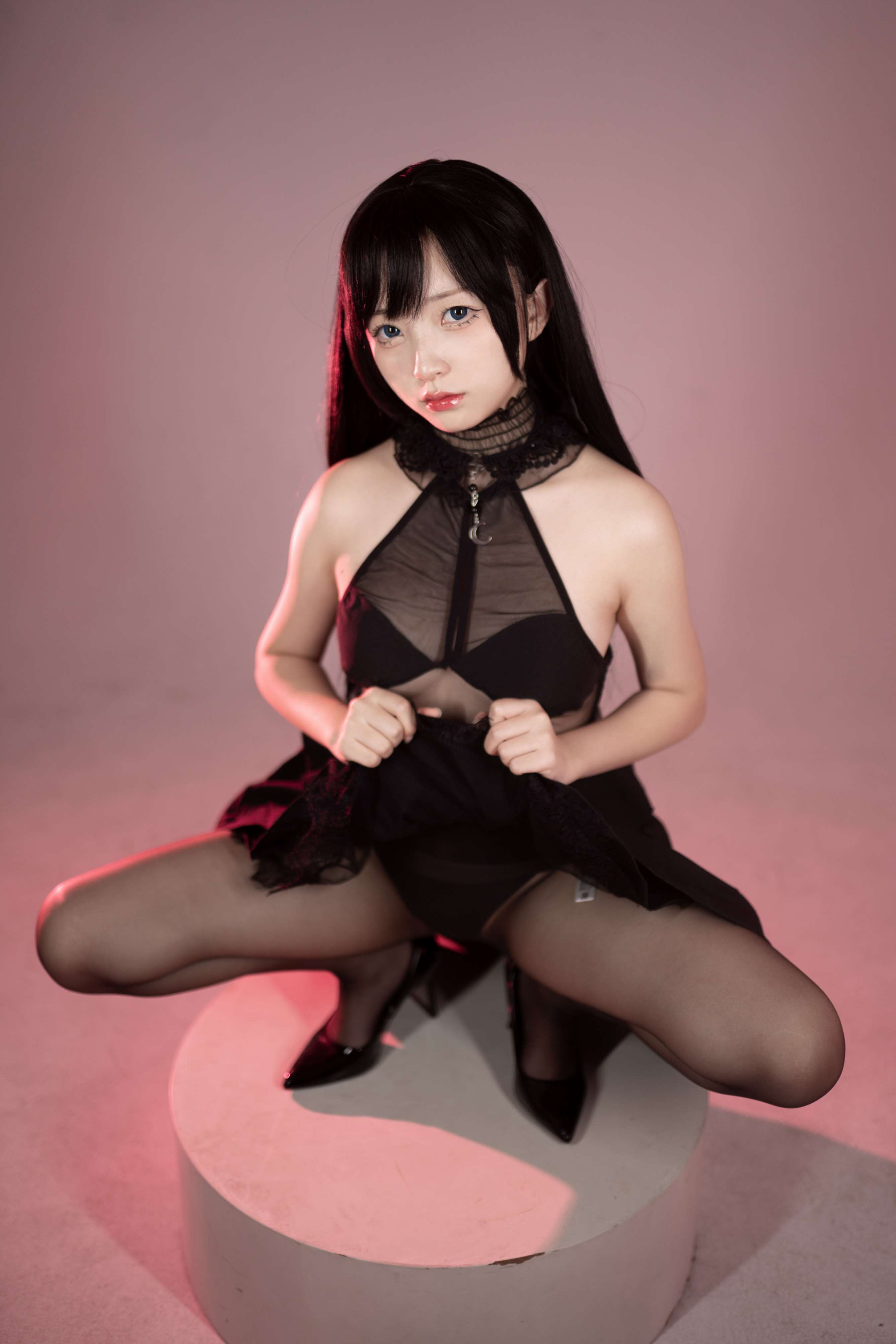 《花铃-黑丝燕尾礼服》作品图