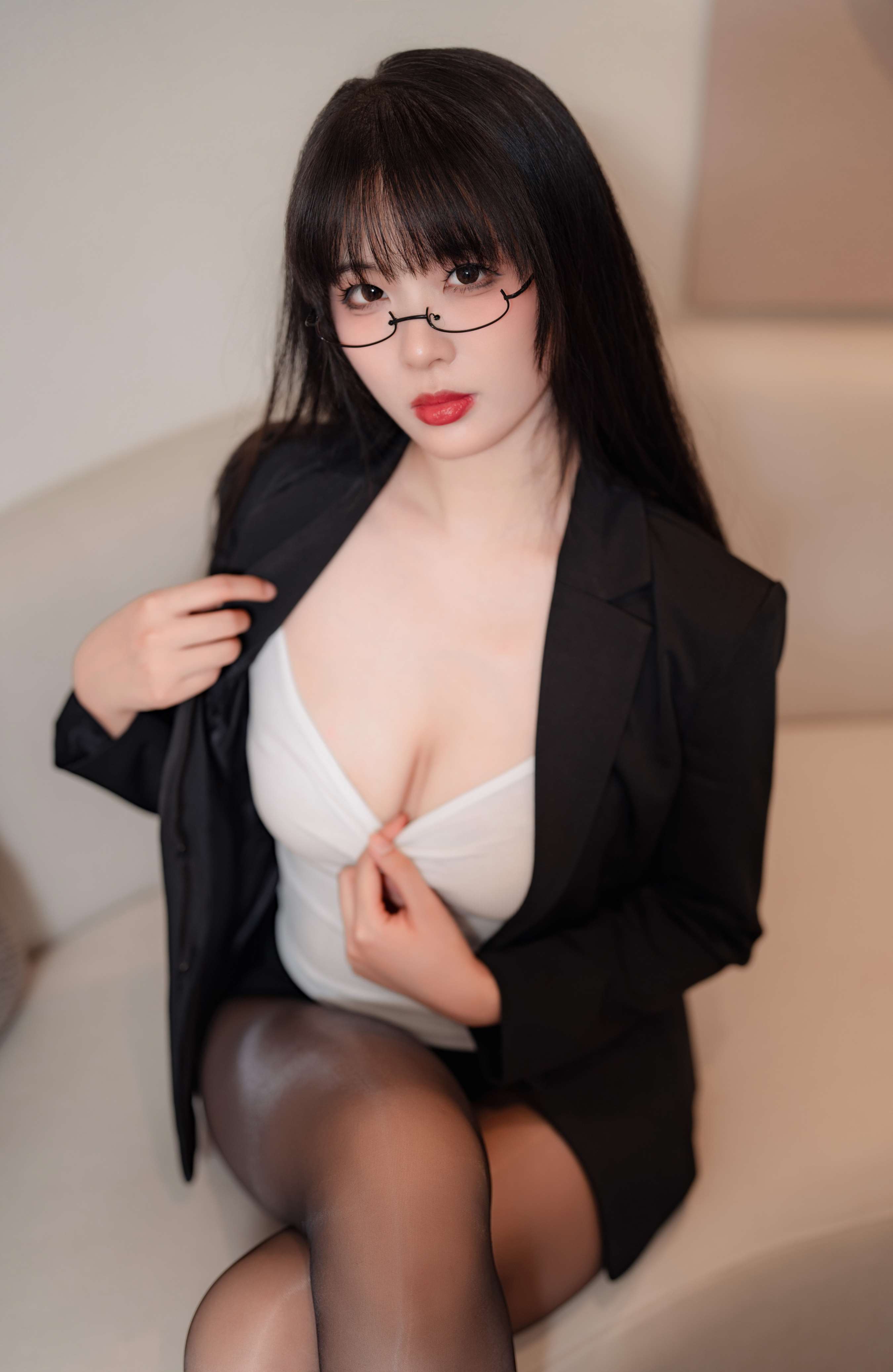 《下班后OL》作品图