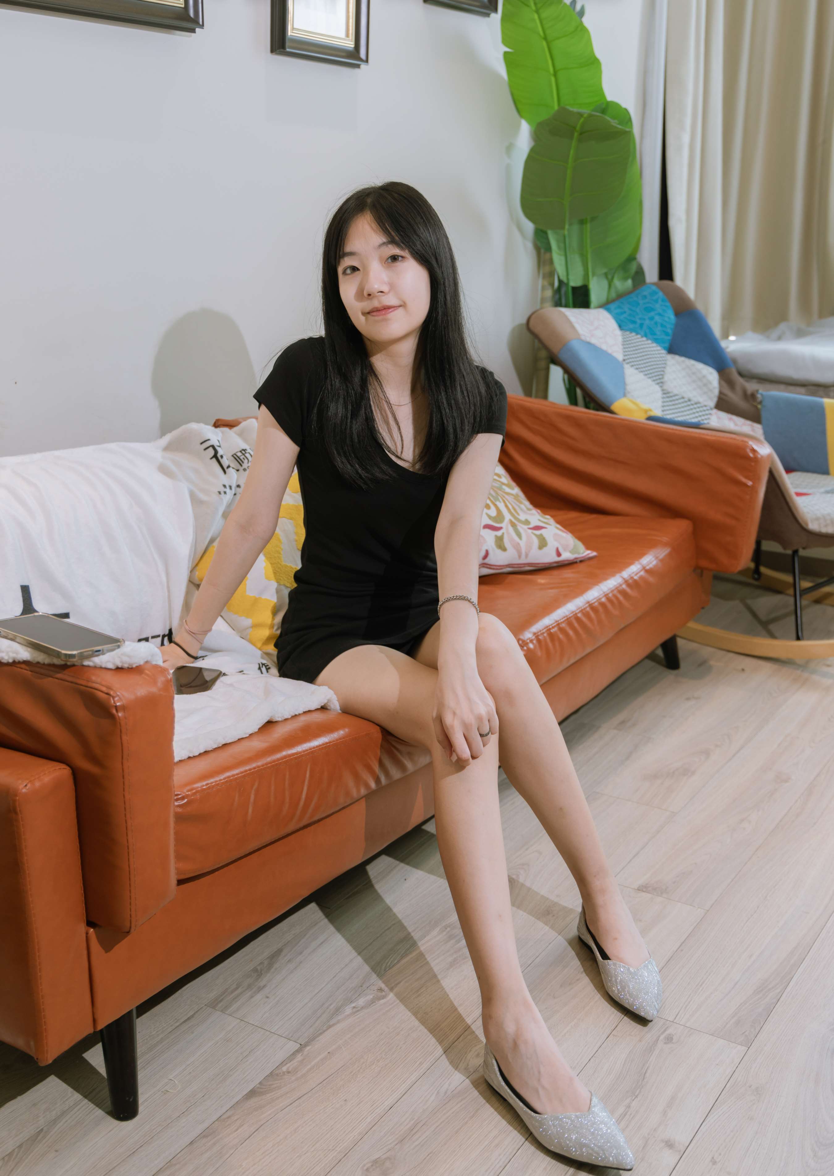 《小甜豆 黑色船袜の裸足》作品图