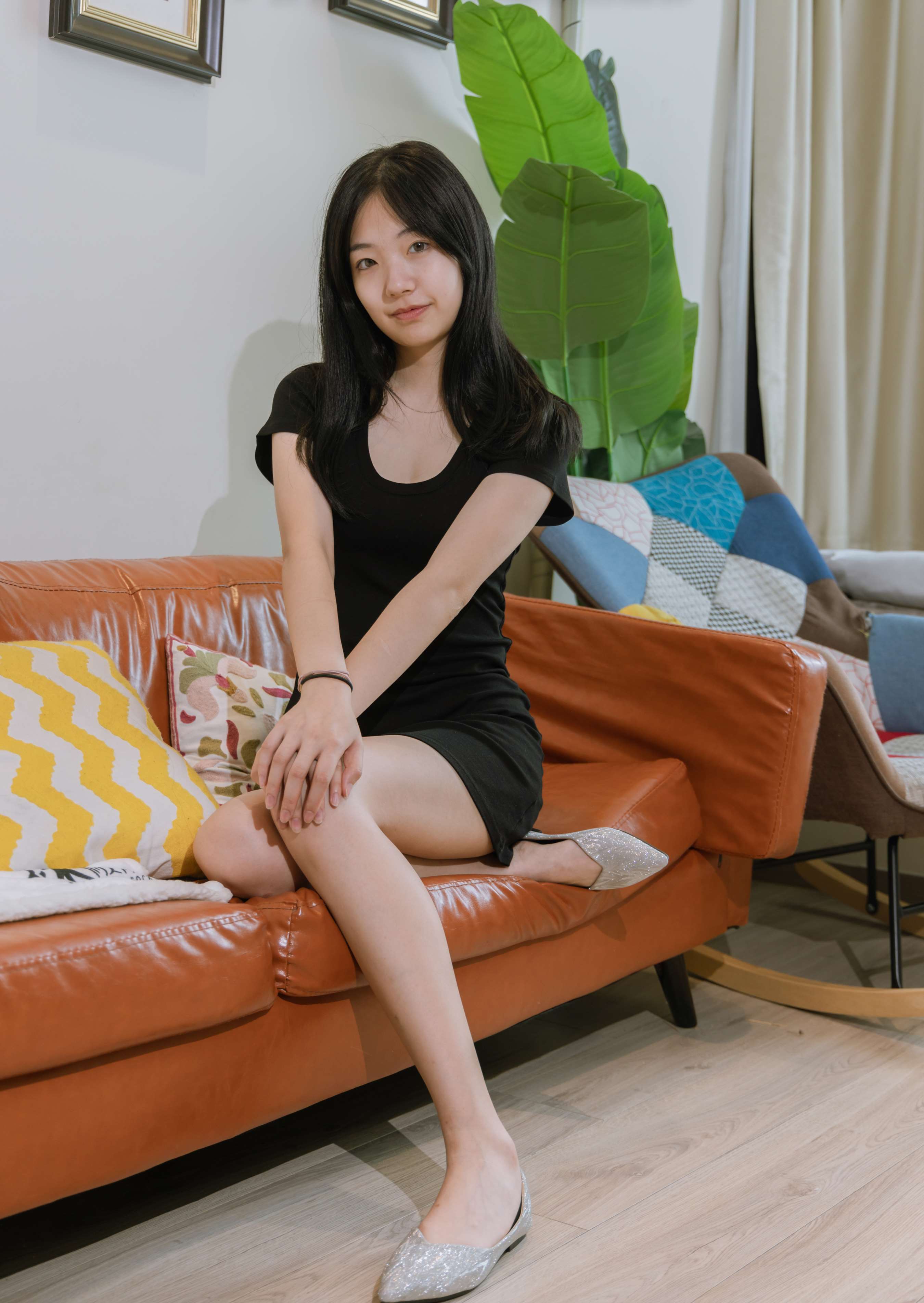 《小甜豆 黑色船袜の裸足》作品图