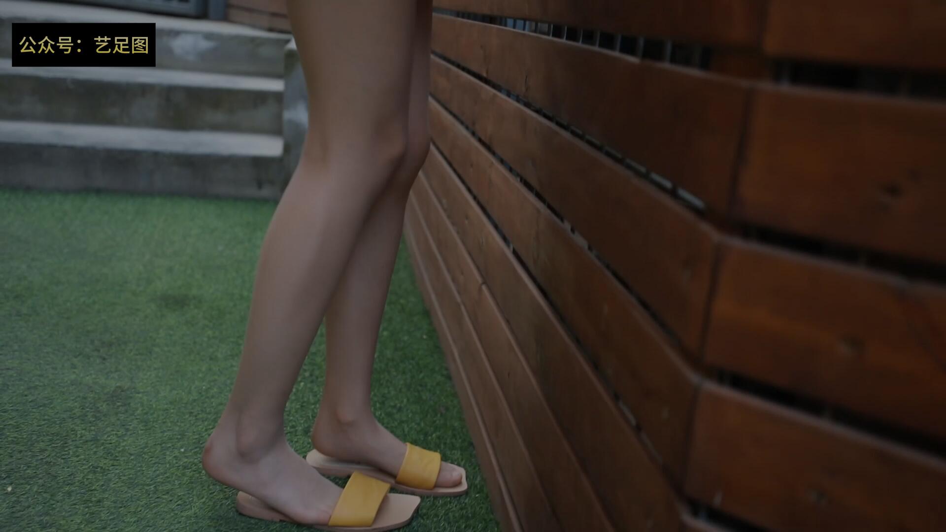 《[视频]舒蕾-艺术空间丝袜美腿》作品图