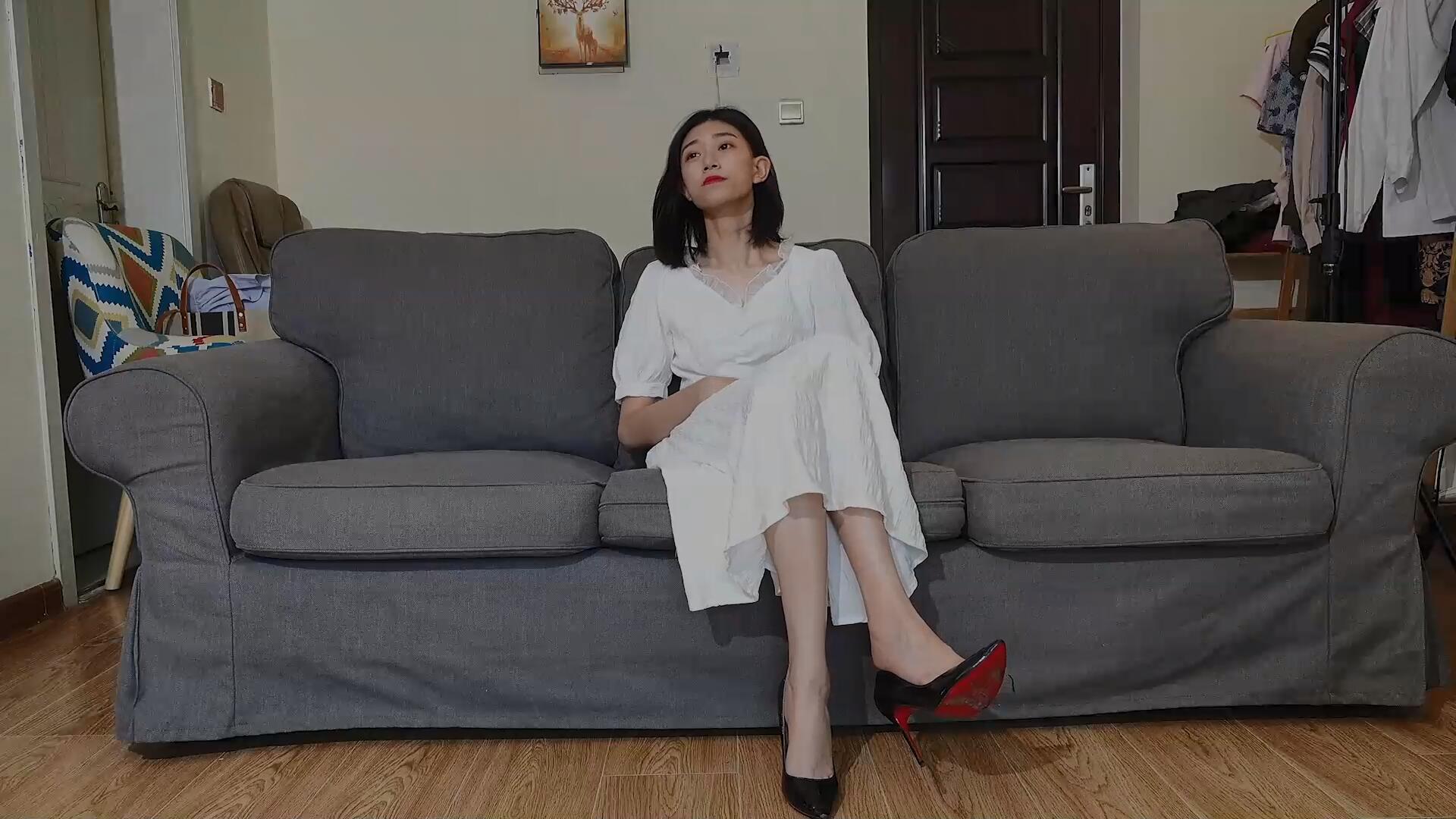 《[寄卖视频]-A&F-Yuti连衣裙高跟鞋裸足足秀》作品图