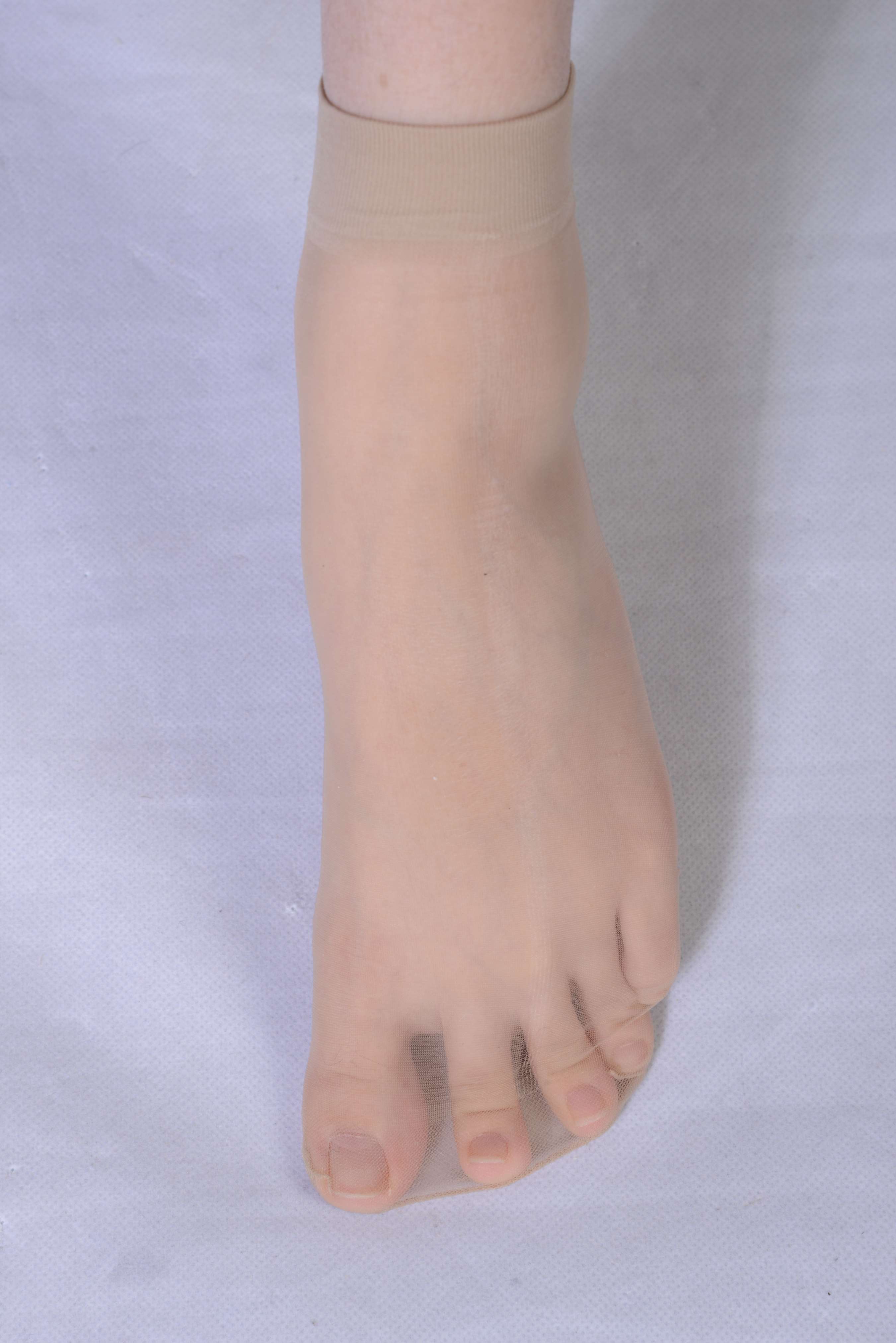 《少女红色包臀裙の短丝》作品图