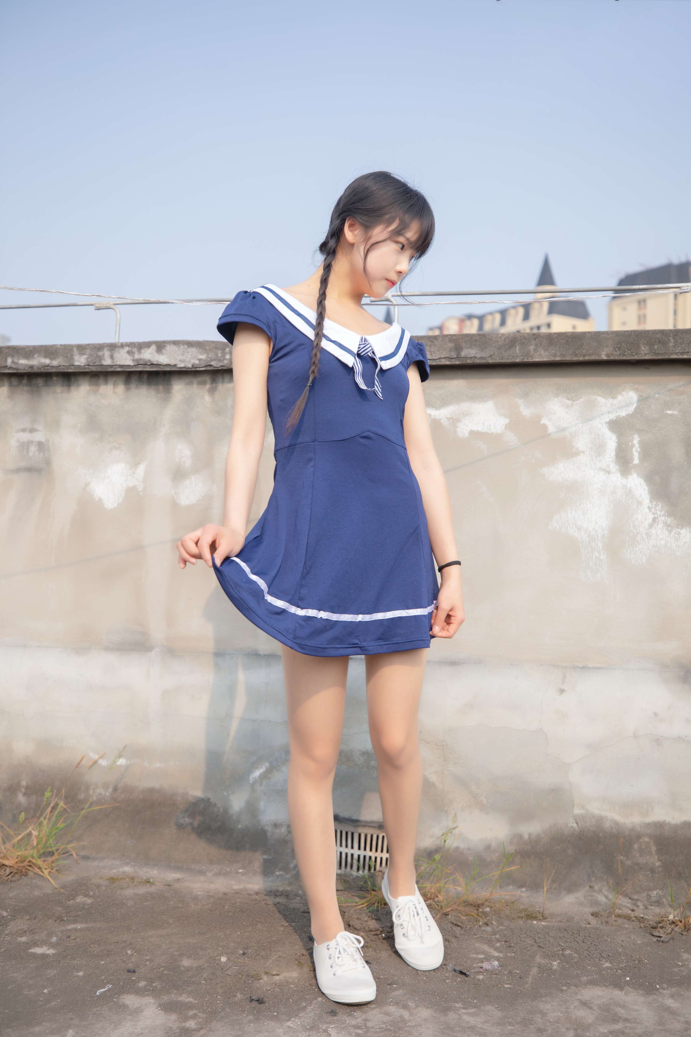 《灵唯 制服》作品图