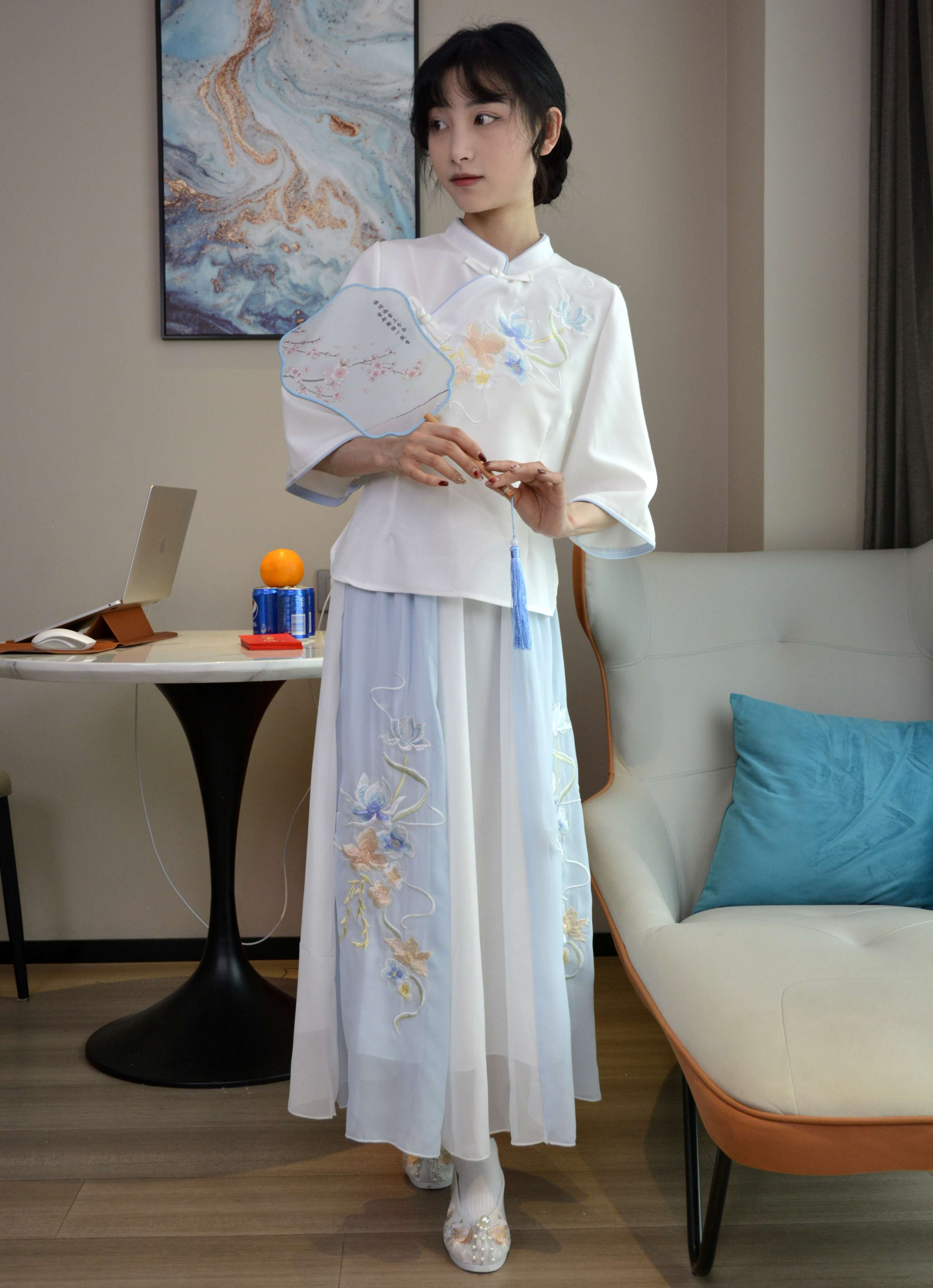 《柒柒 古往今来》作品图