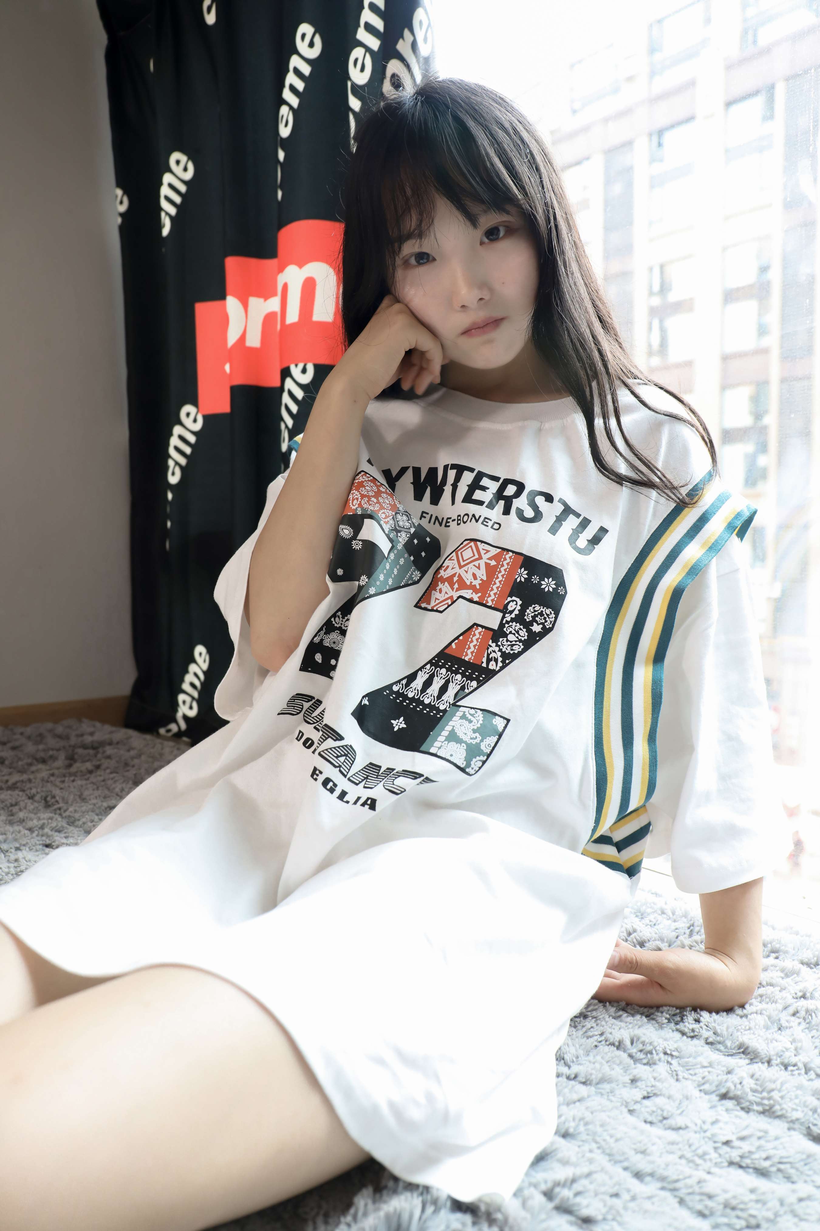 《灵唯 肉丝》作品图