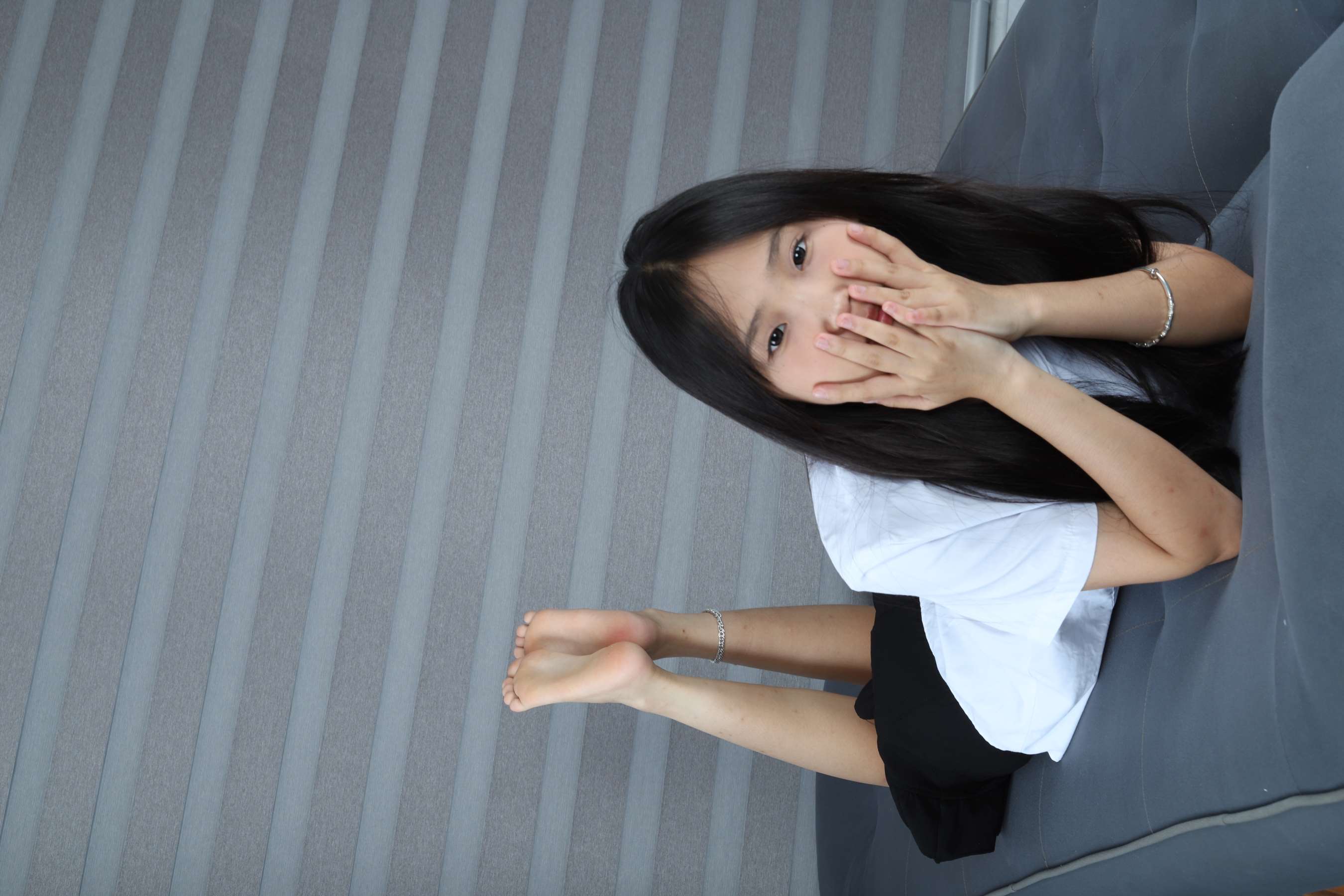 《纹纹的食物美脚超滑嫩》作品图