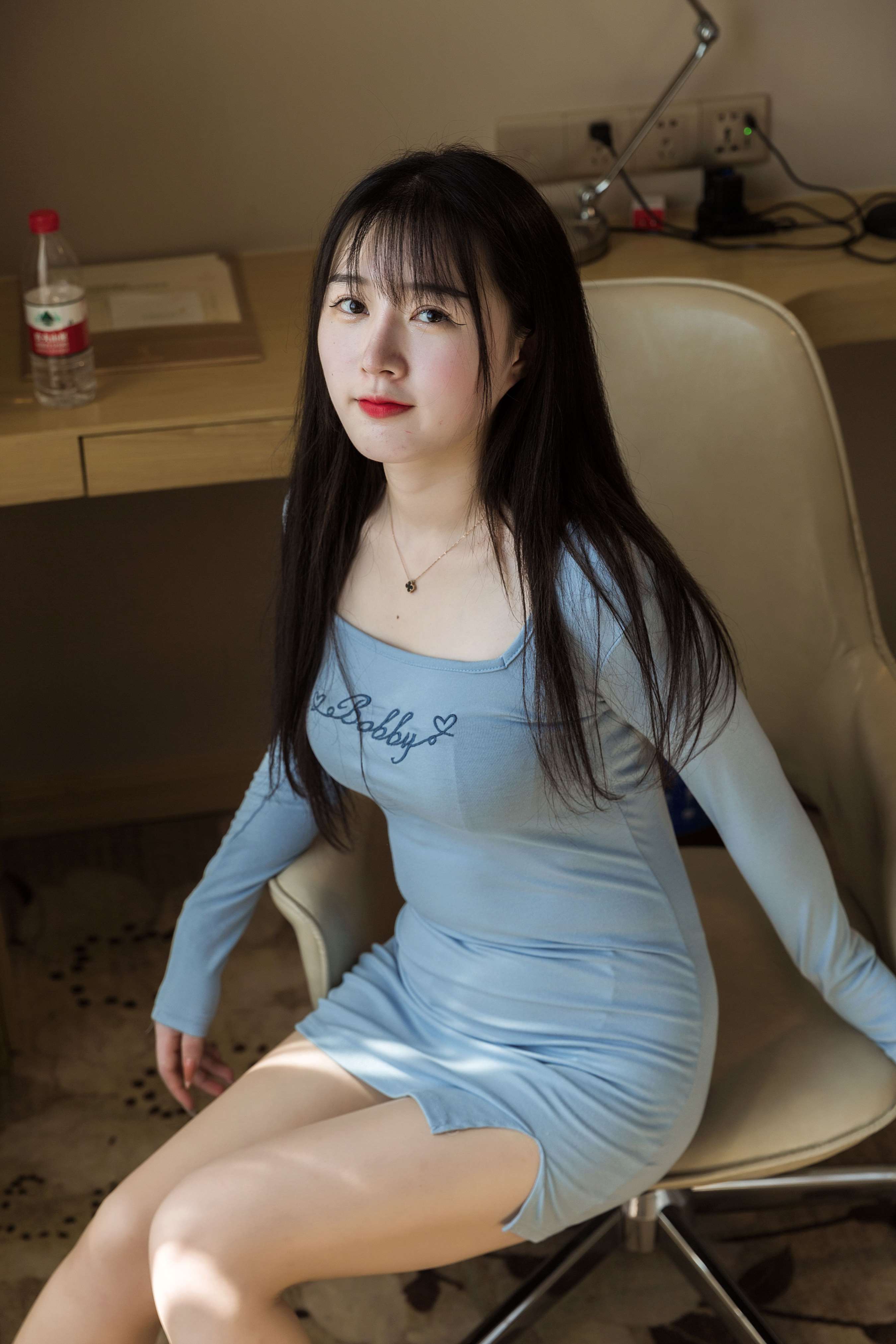 《小姐姐酒店肉丝》作品图