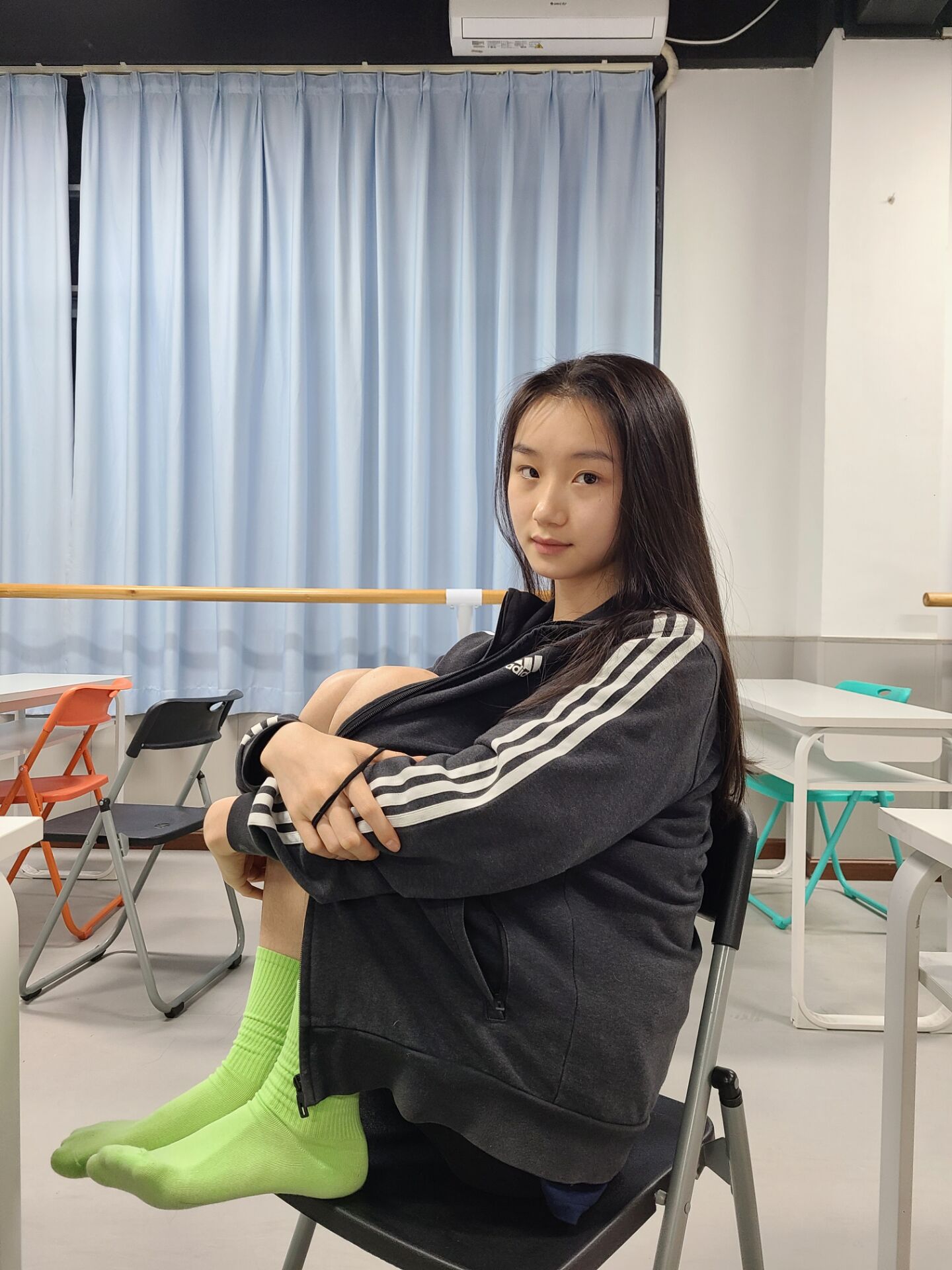 《大学生脚模面试 第一套》作品图