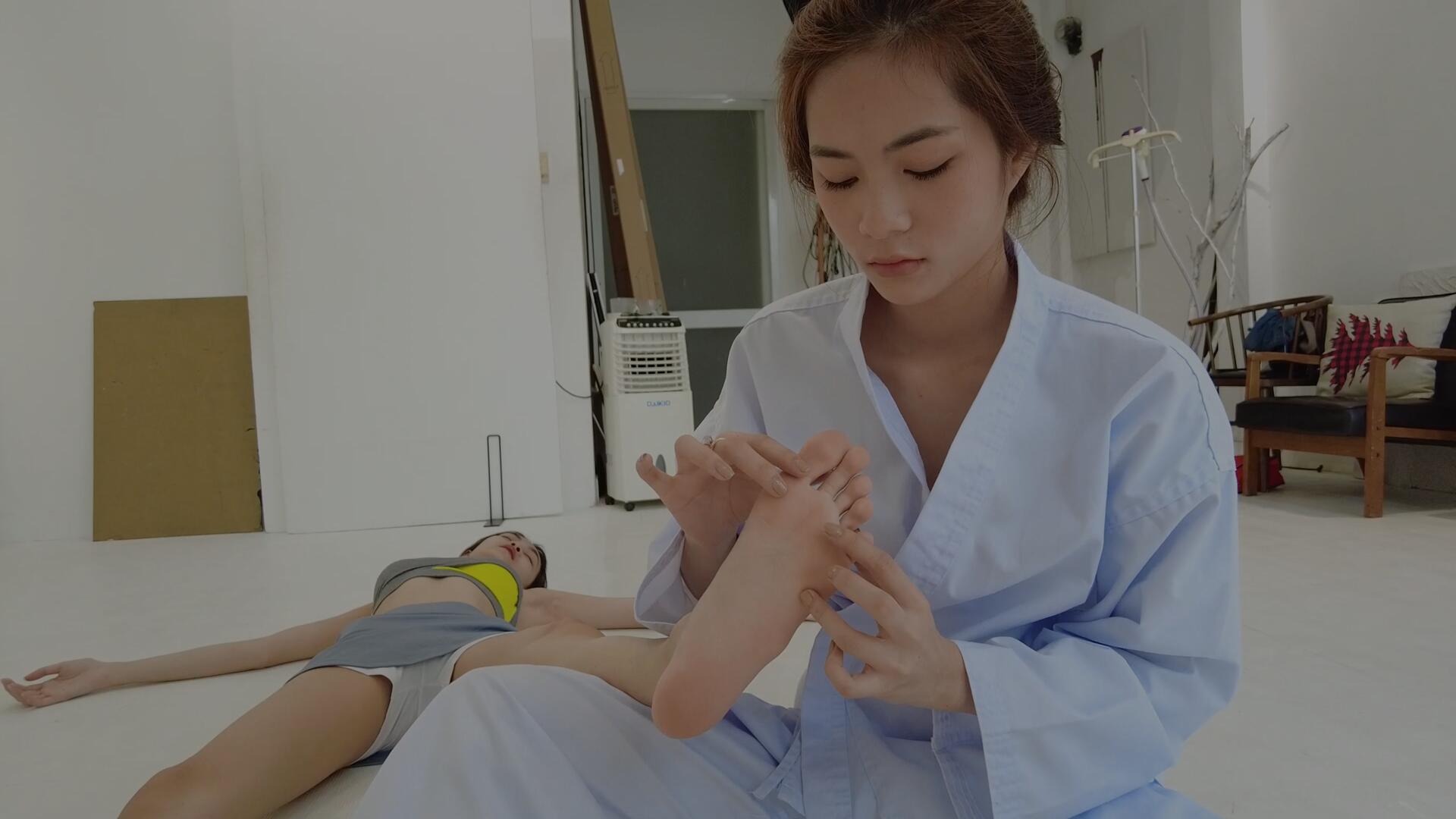 《[视频]咪咪vs艾尔莎》作品图