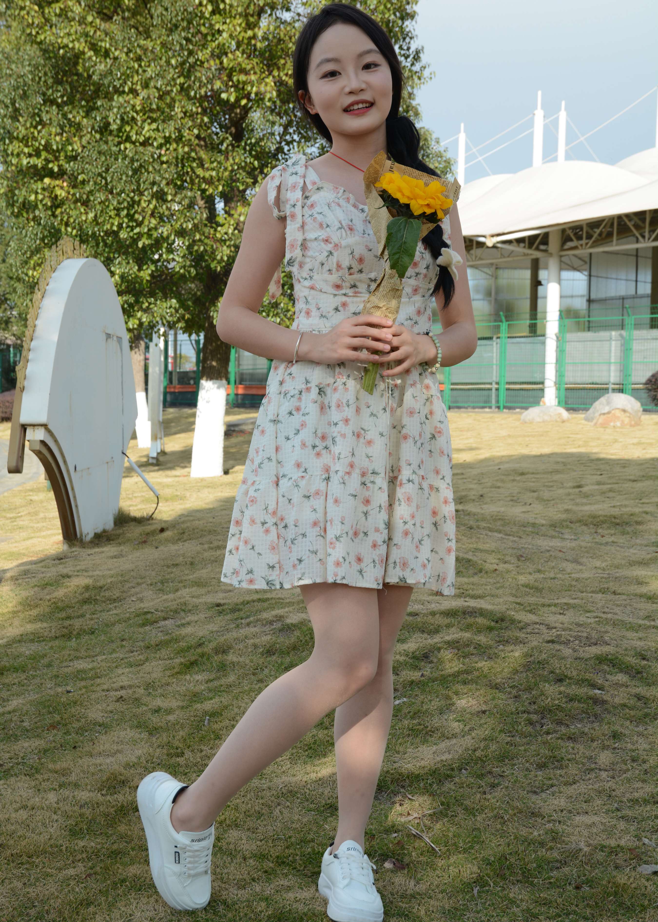 《双双-迎春碎花裙》作品图