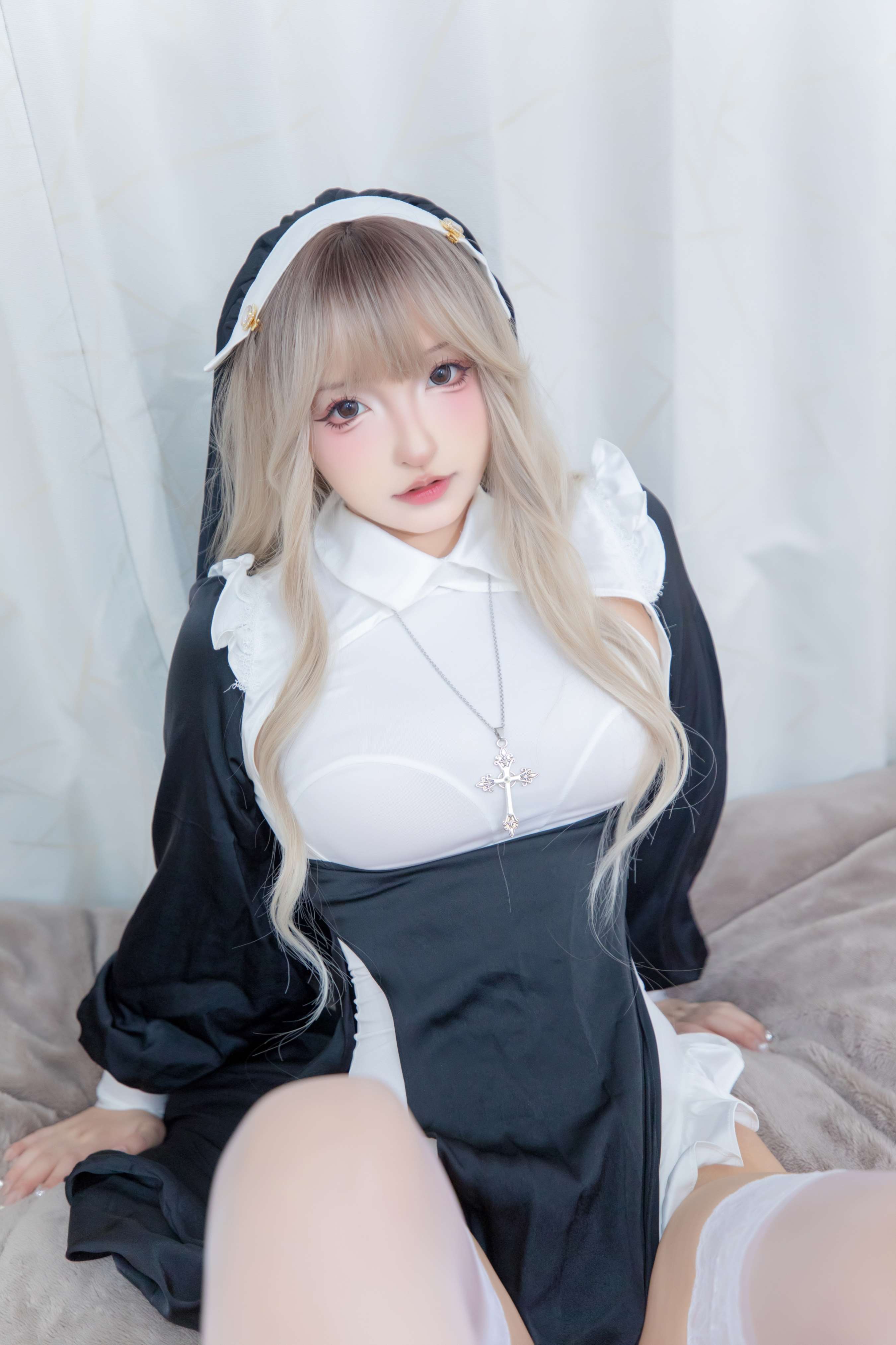 《战斗修女》作品图