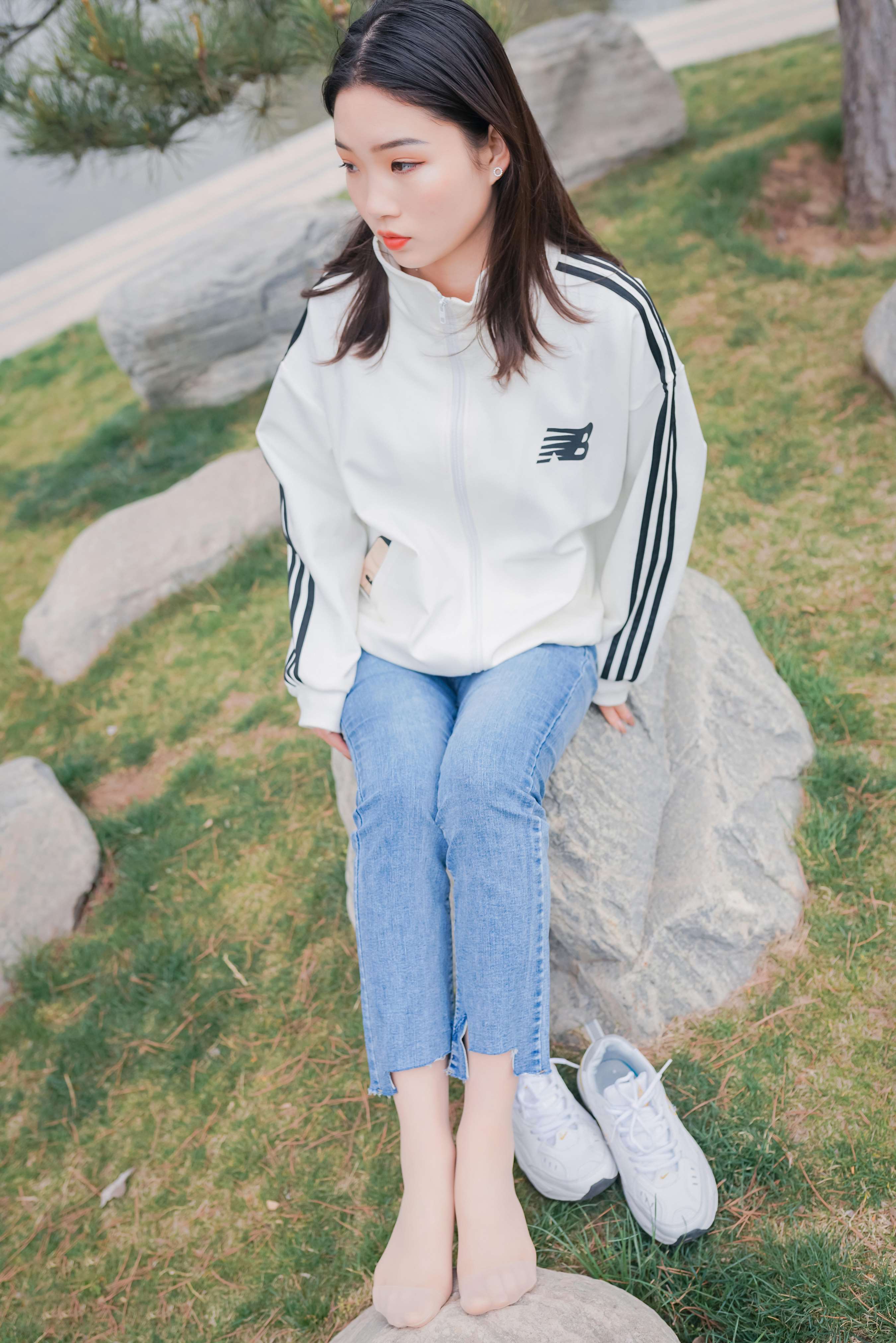 《学姐牛仔裤里丝》作品图