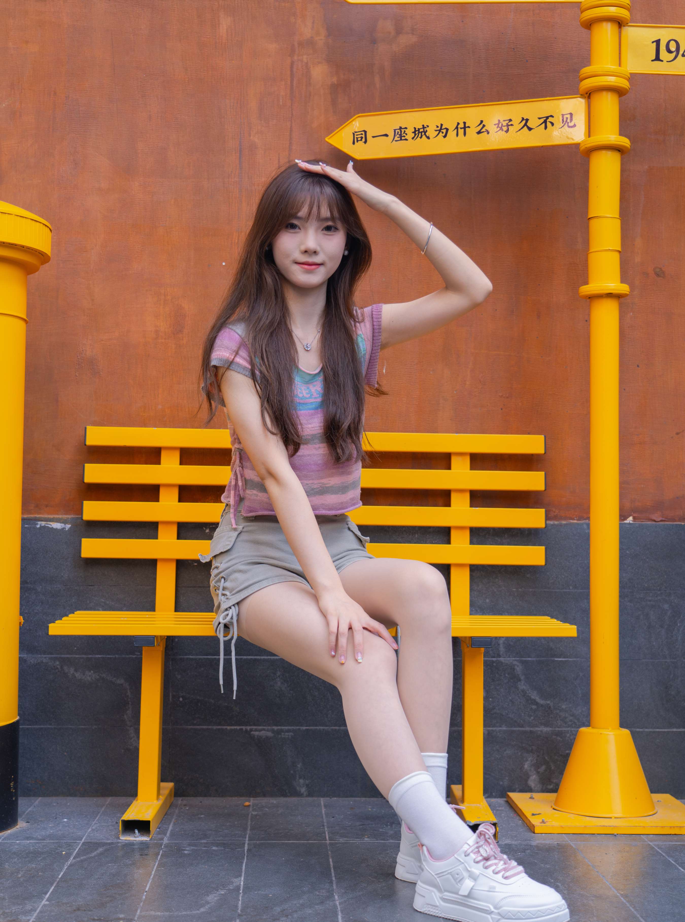 《璇璇-板鞋白棉袜の肉丝足》作品图