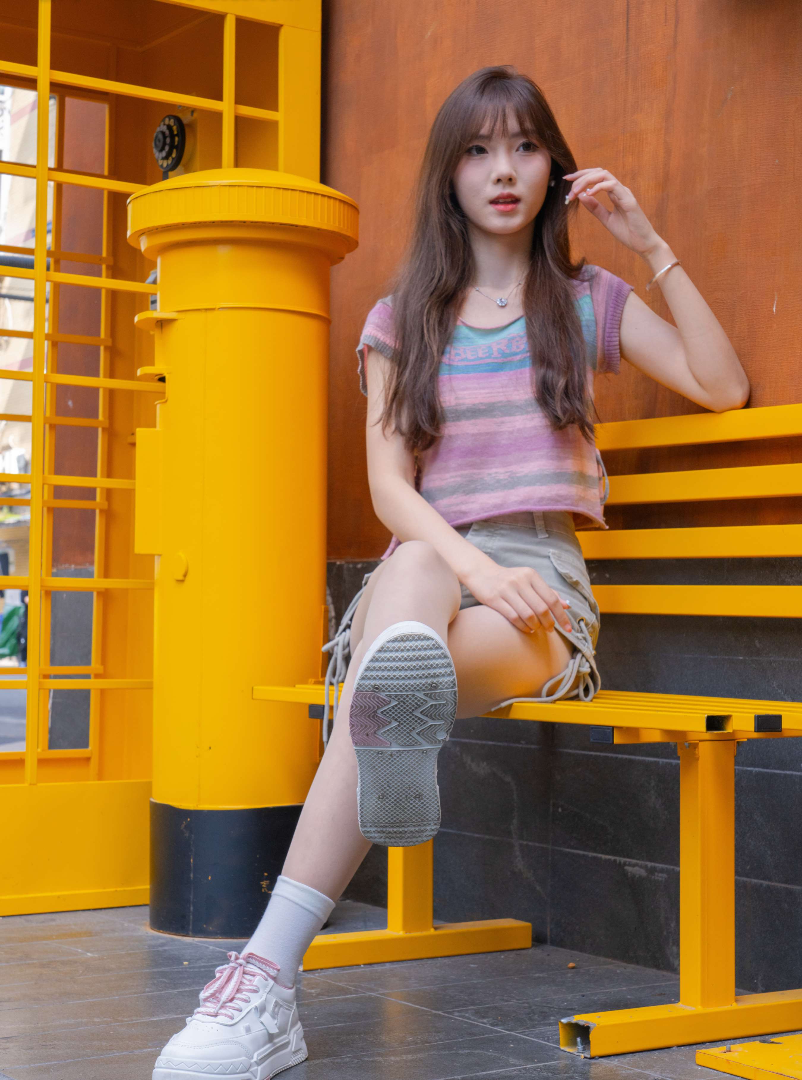 《璇璇-板鞋白棉袜の肉丝足》作品图