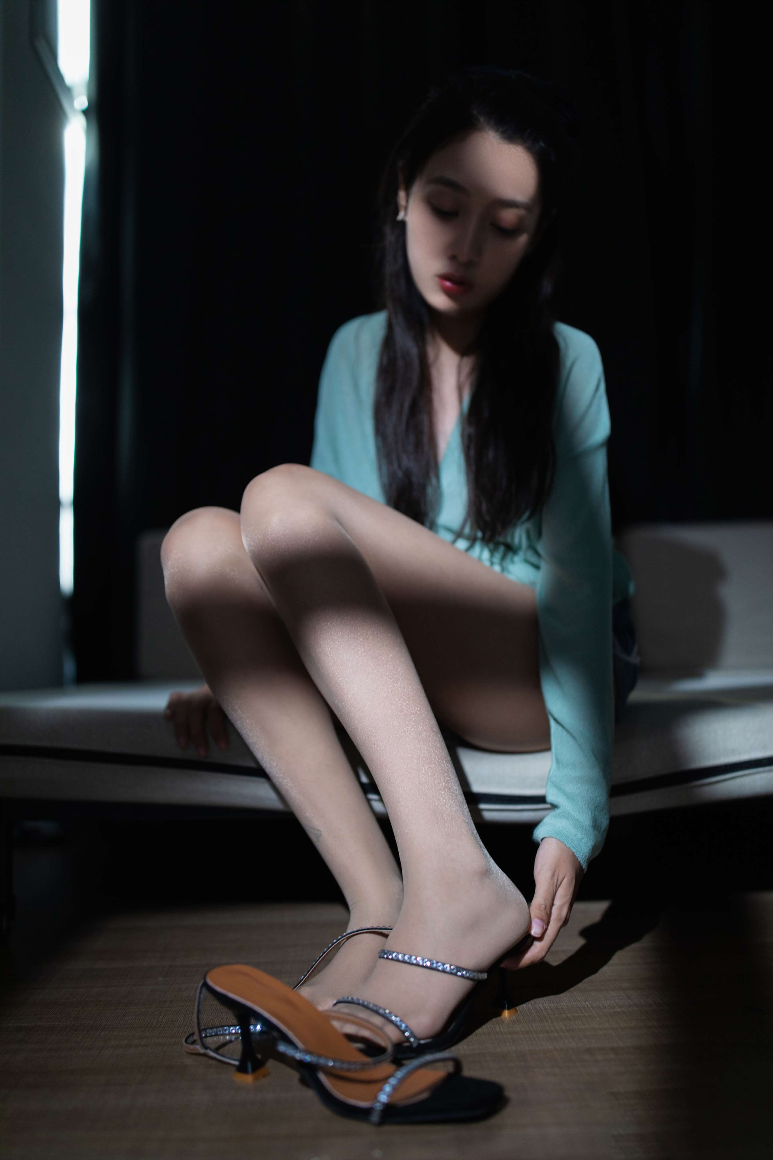 《颜妮高跟の肉丝》作品图