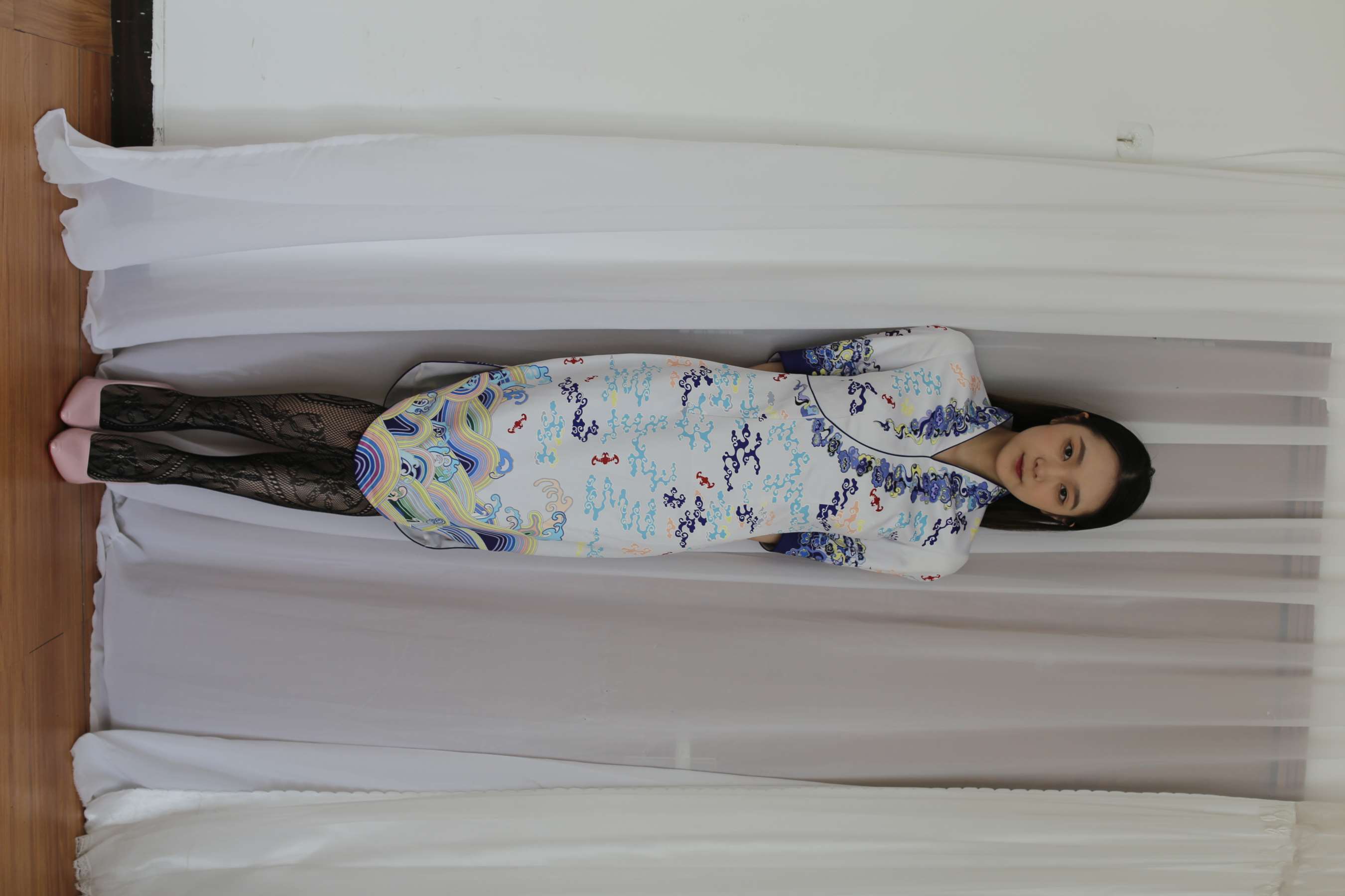 《小芳姐姐空姐制服丝袜》作品图