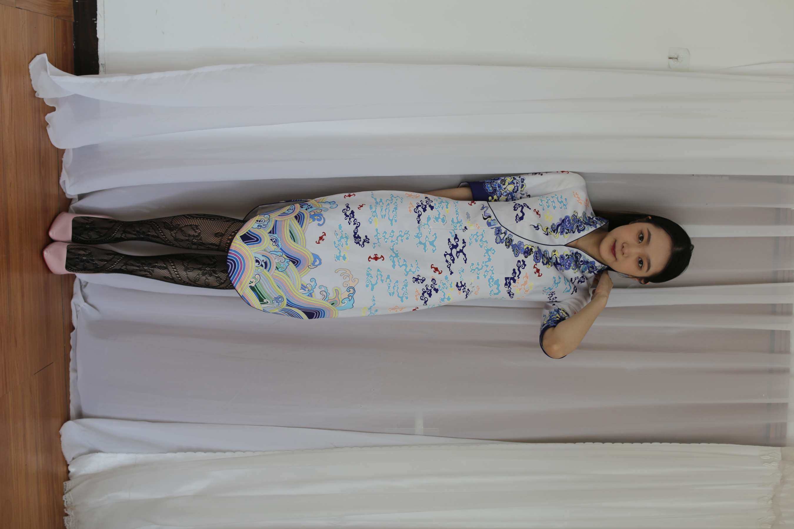 《小芳姐姐空姐制服丝袜》作品图