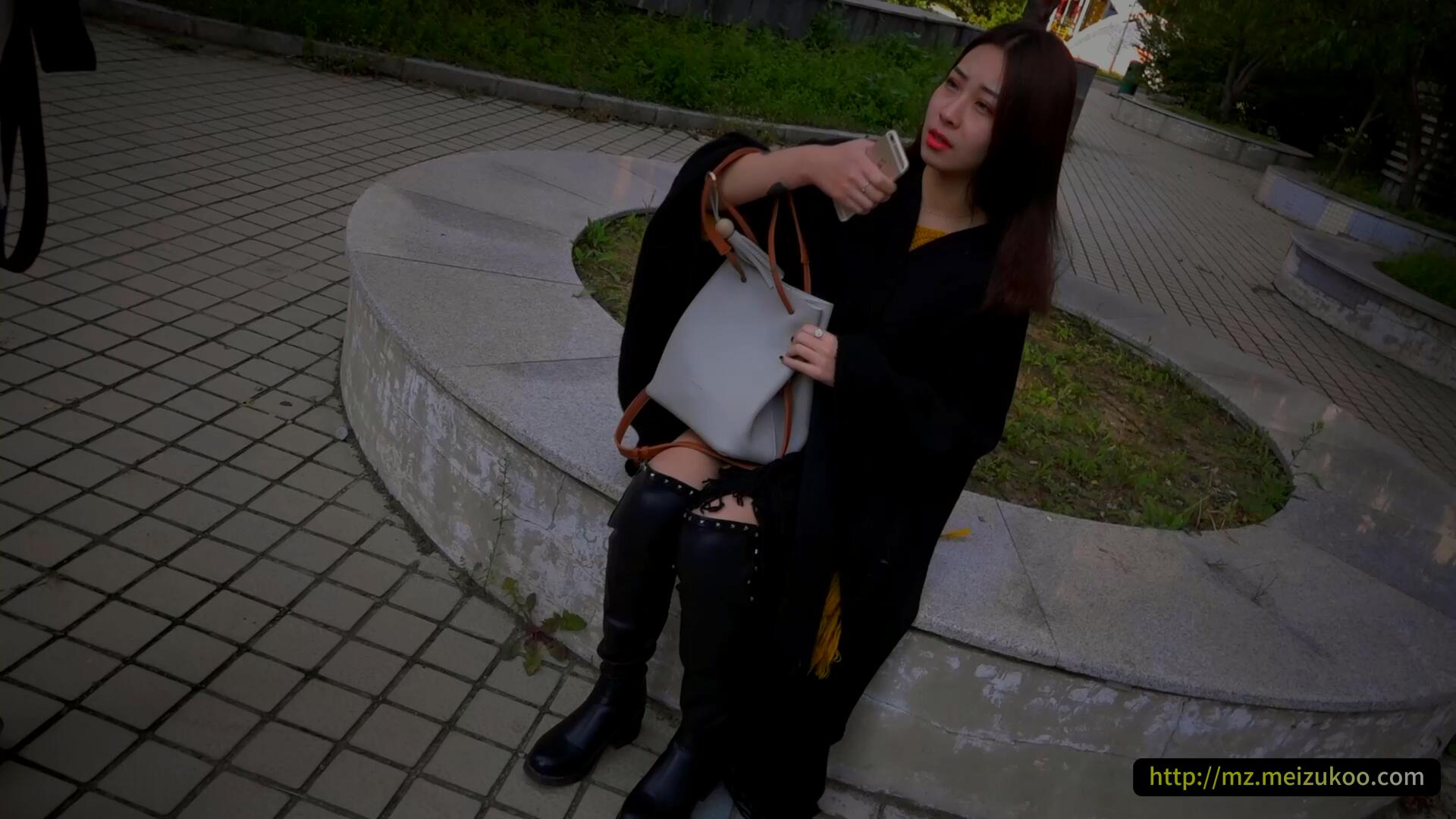 《[寄卖视频] K&M-酸长靴肉丝足秀》作品图