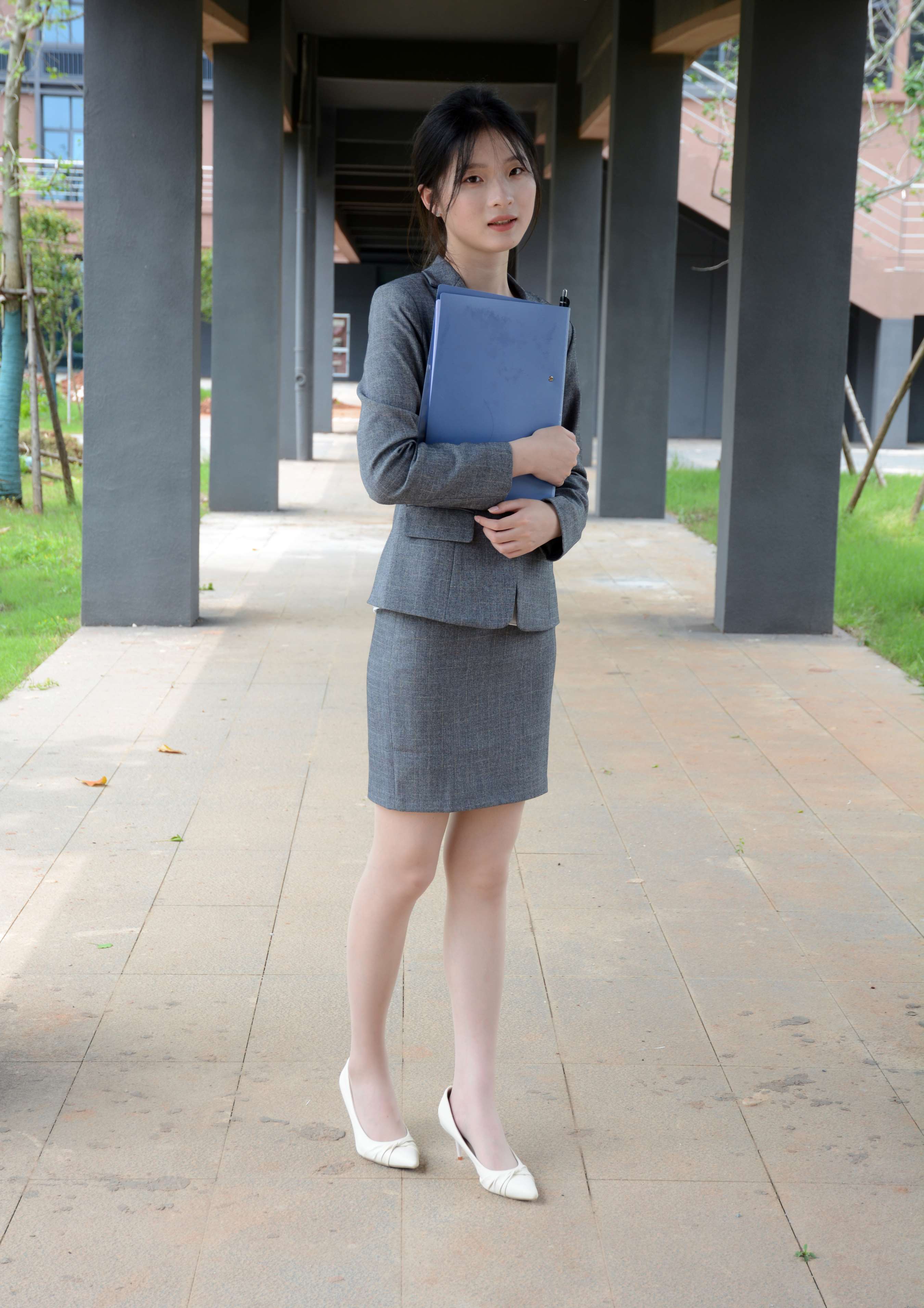 《安妮 放学时刻》作品图