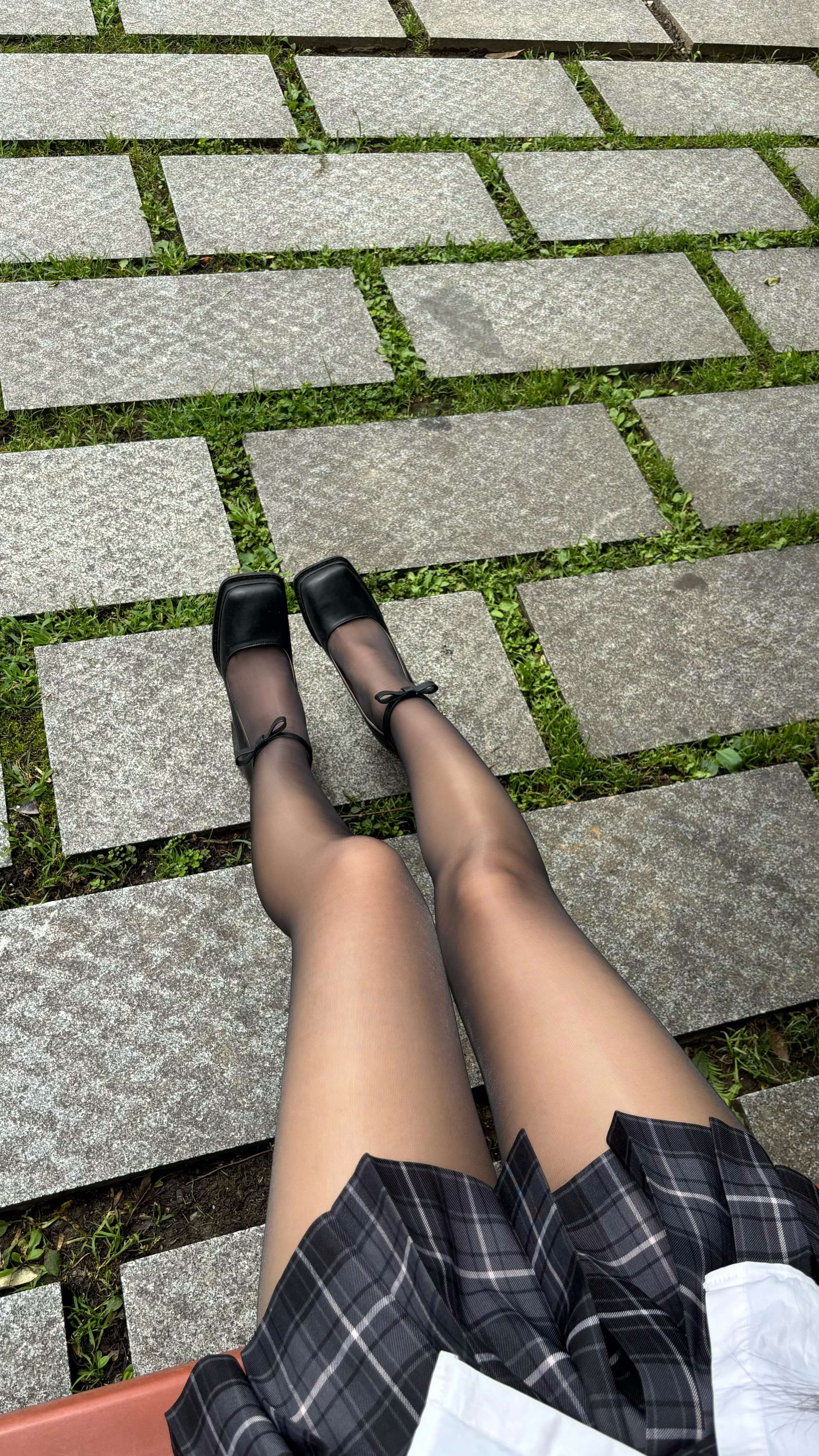 《少女JK油亮黑丝》作品图