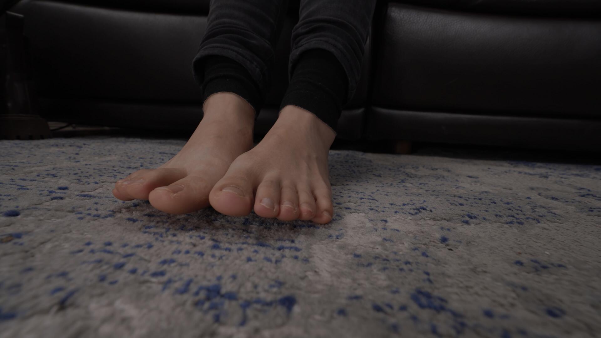 《[寄卖视频] A&F 吴花果 原味长靴皱摺嫩脚》作品图