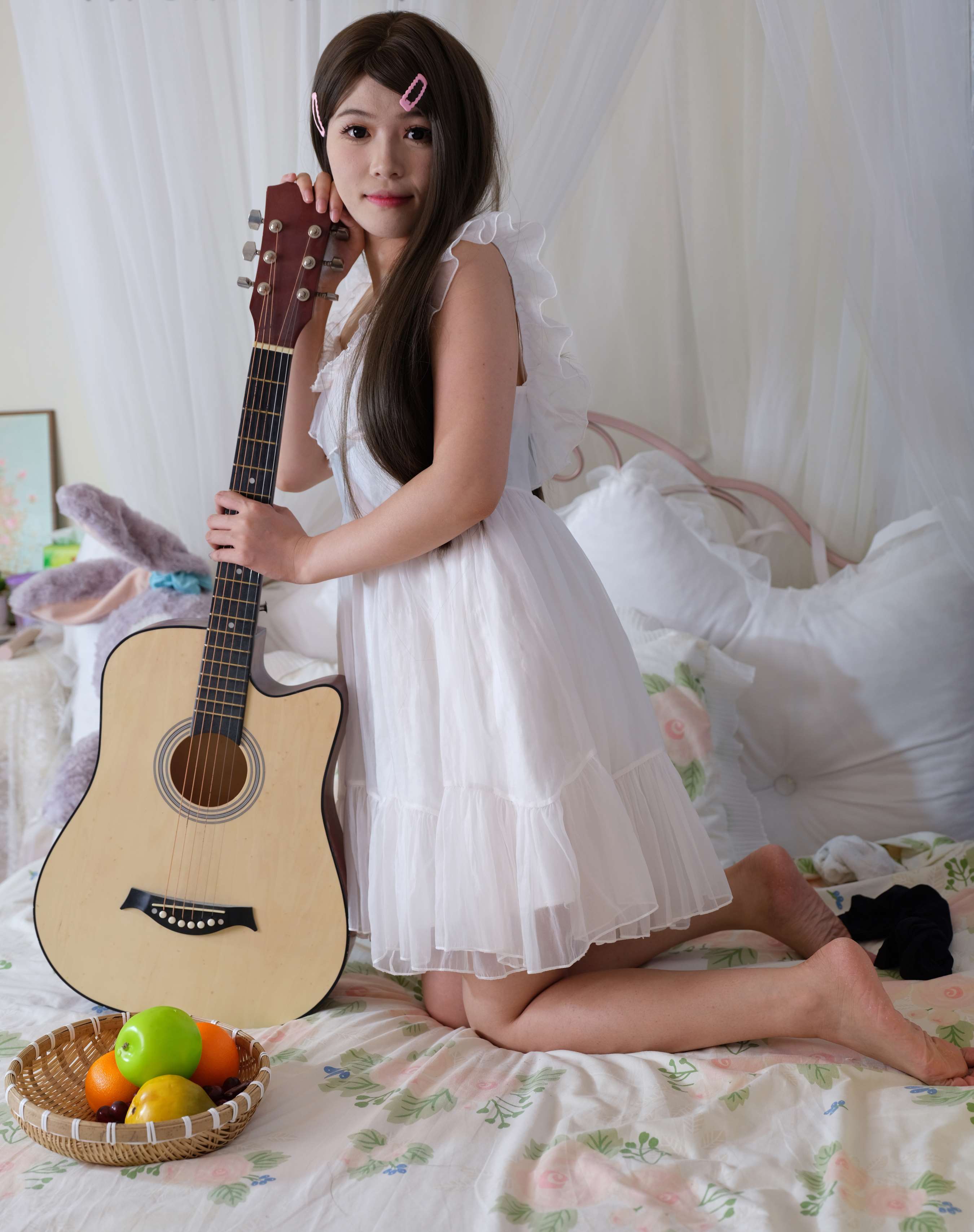 《菜菜 嫩足玩物》作品图