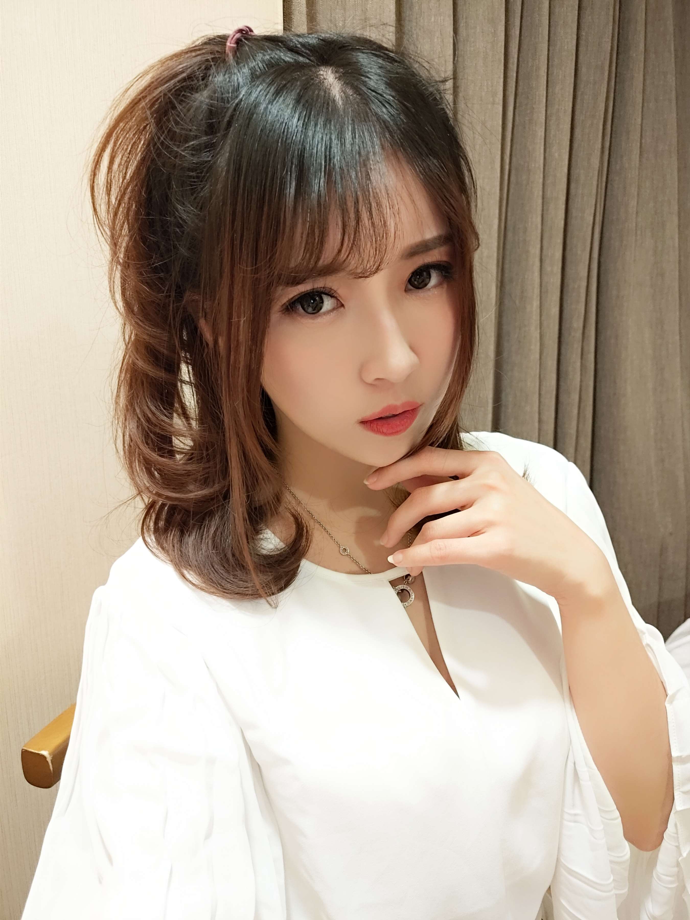 《小女巫露娜 OL风肤色连裤袜》作品图