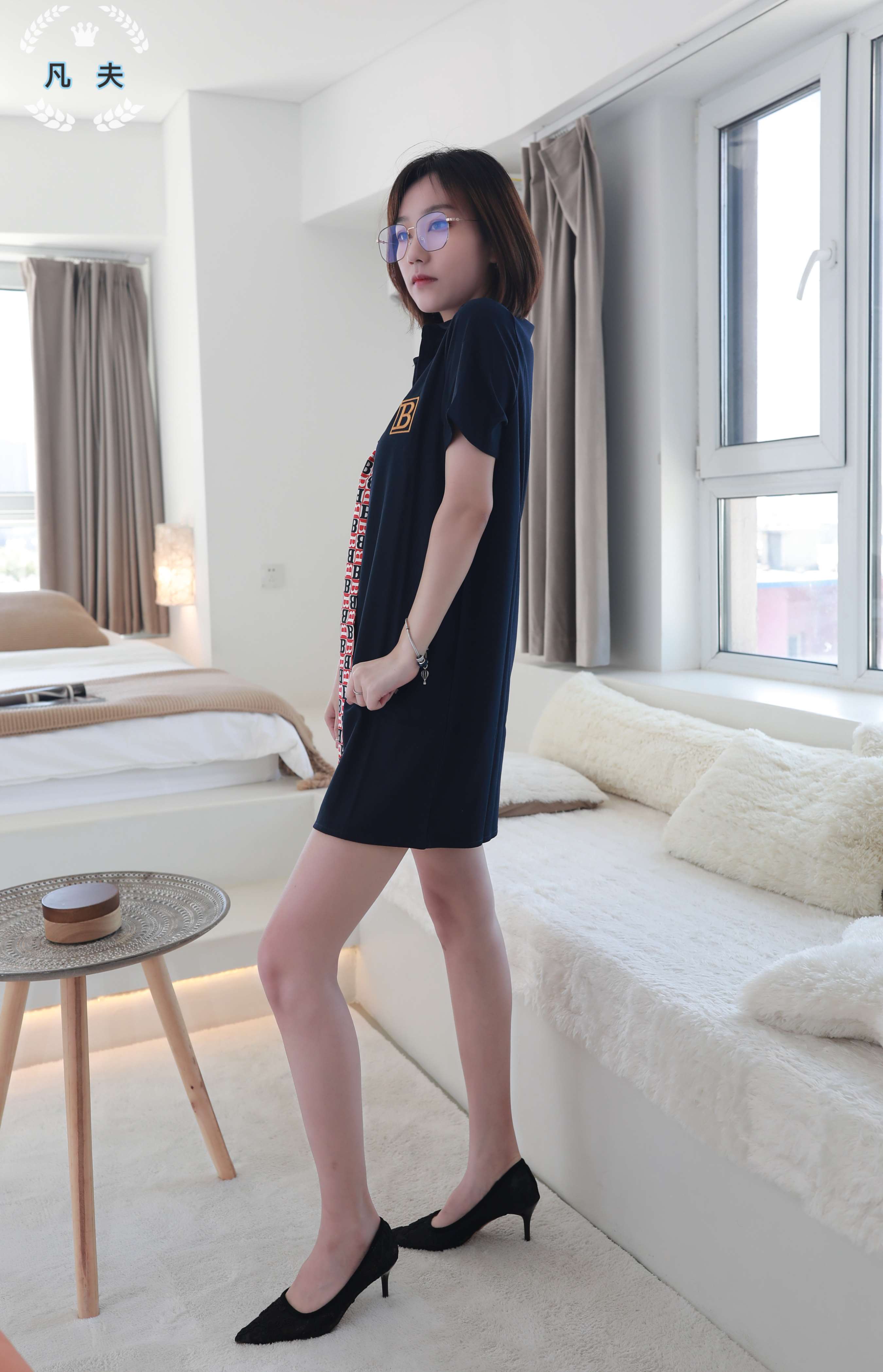 《[寄卖]凡夫摄影-子轩-连衣裙高跟美足》作品图