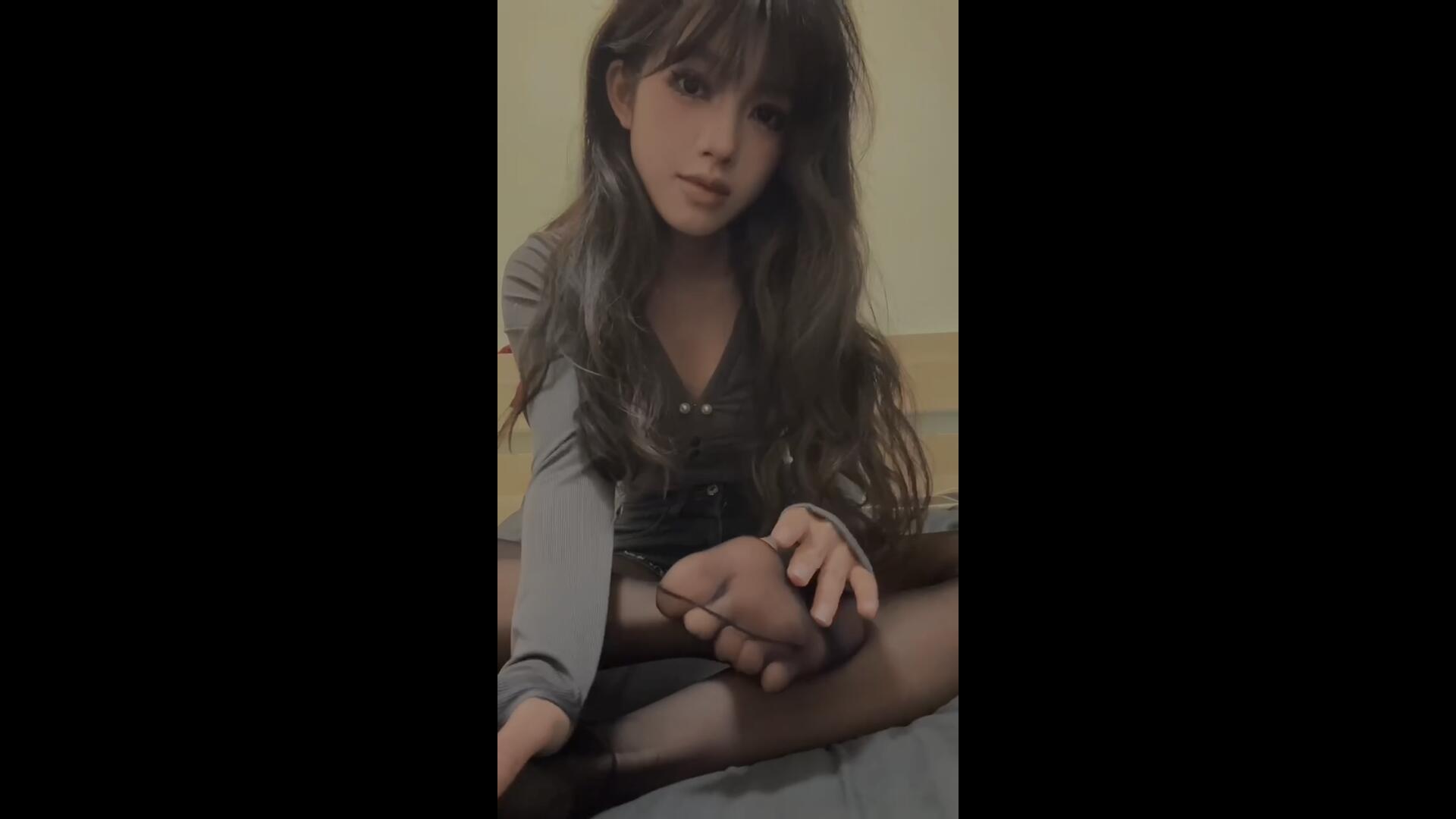 《[视频]晴天小猪的黑丝足》作品图