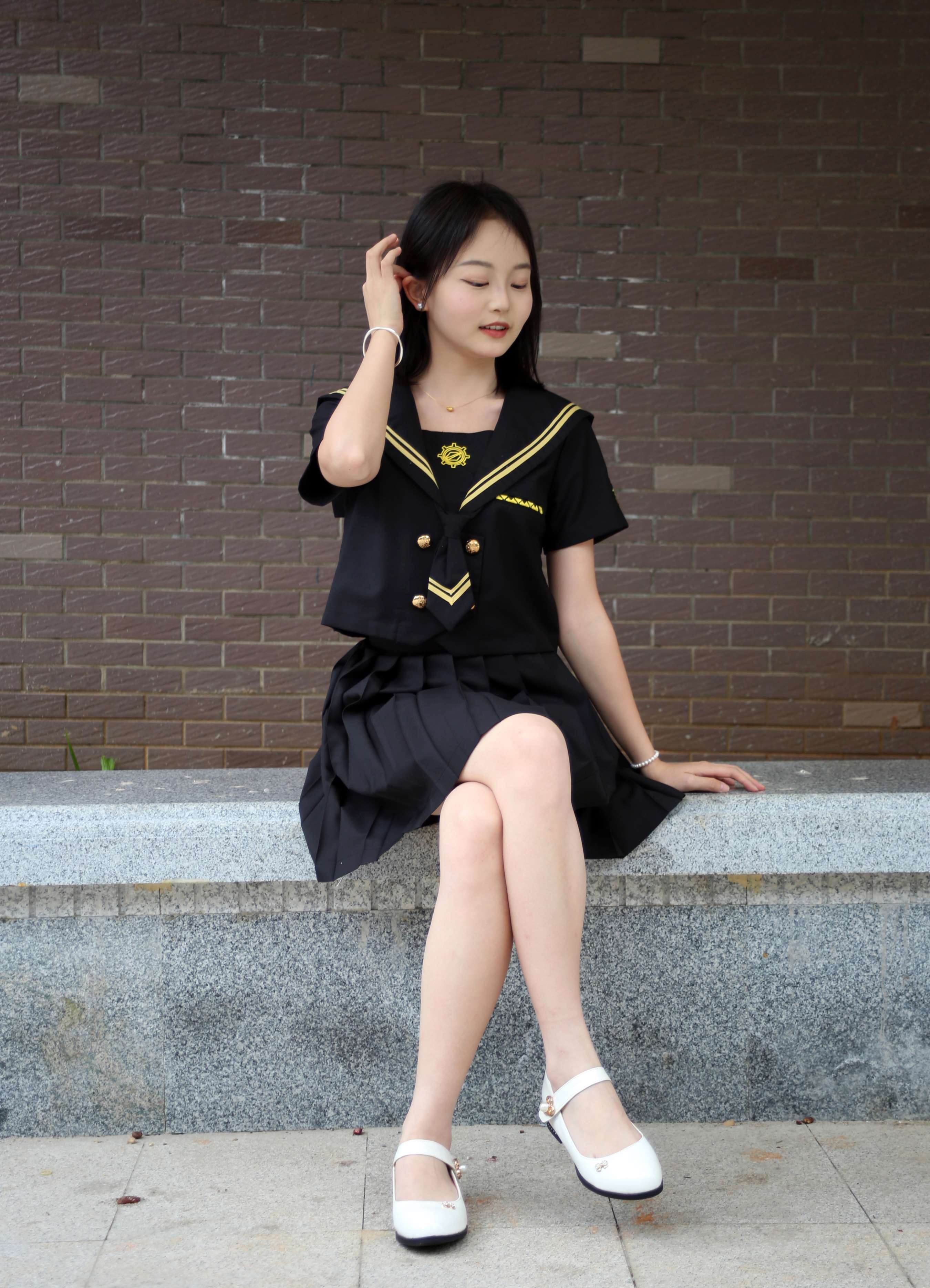 《双双 黑系水手服》作品图