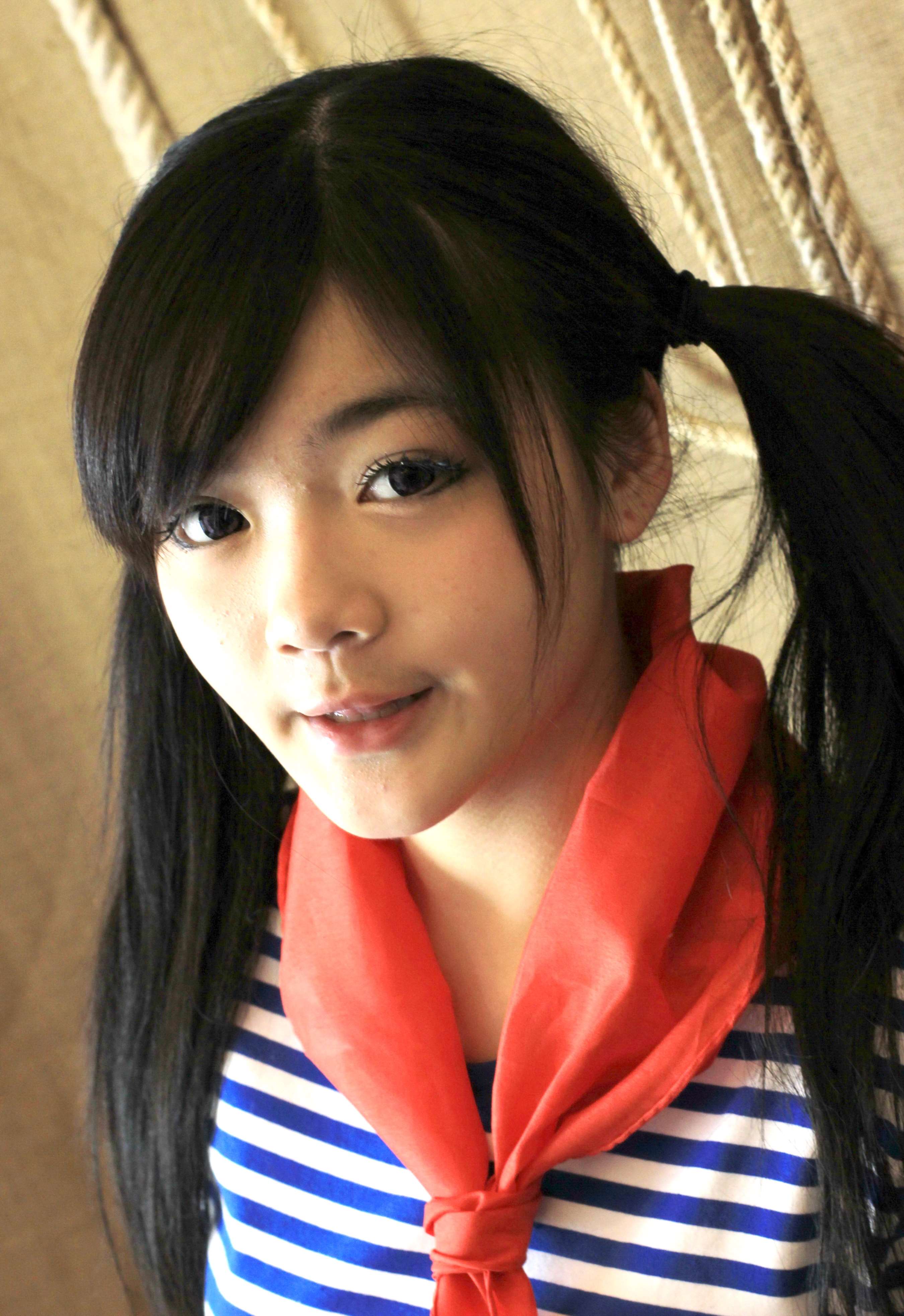 《隔壁高二女生“小可”粉嫩玉足脚底板》作品图