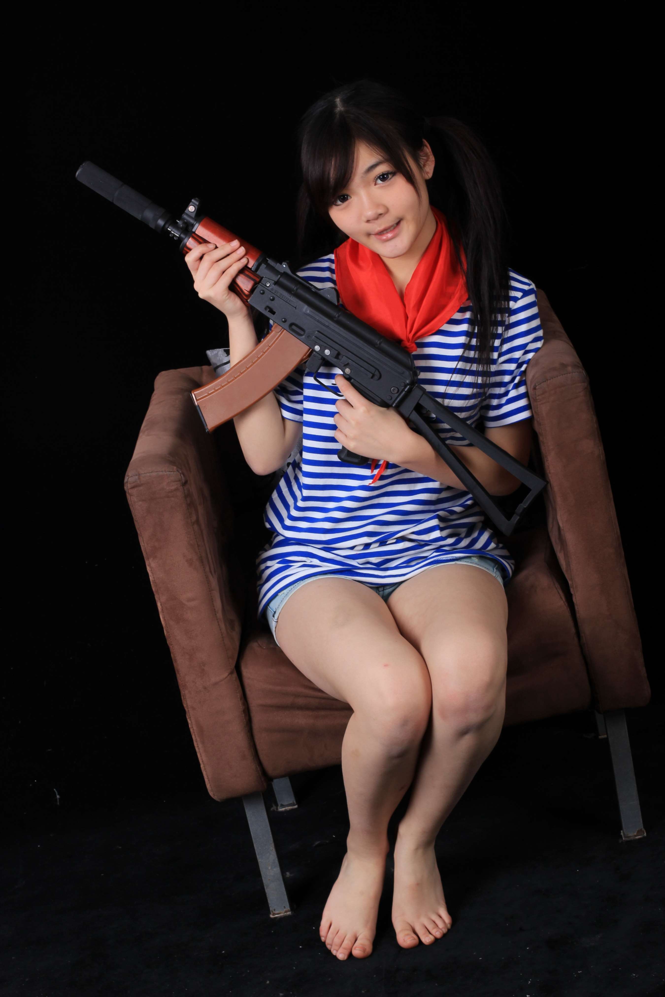 《隔壁高二女生“小可”粉嫩玉足脚底板》作品图