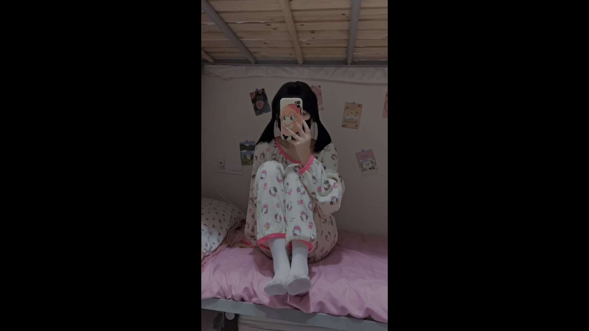 《[视频]少女睡衣棉袜の嫩足》作品图