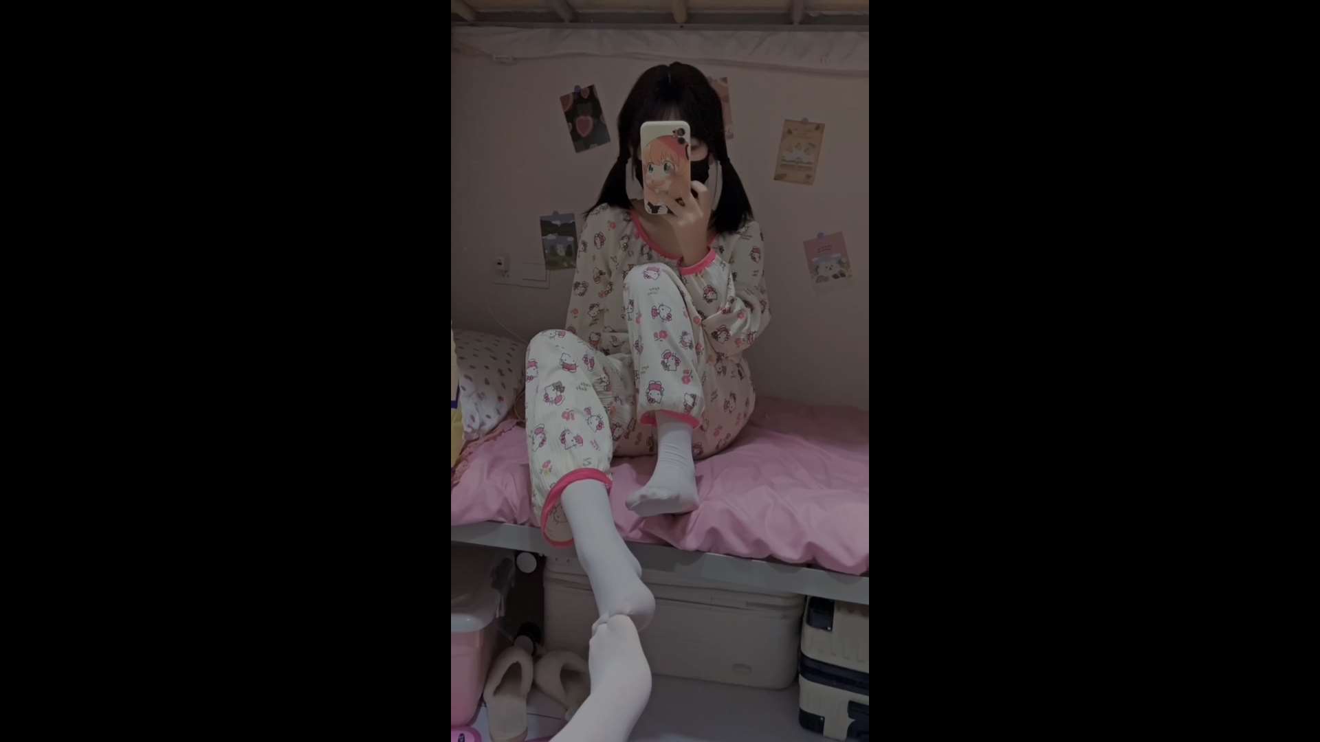 《[视频]少女睡衣棉袜の嫩足》作品图